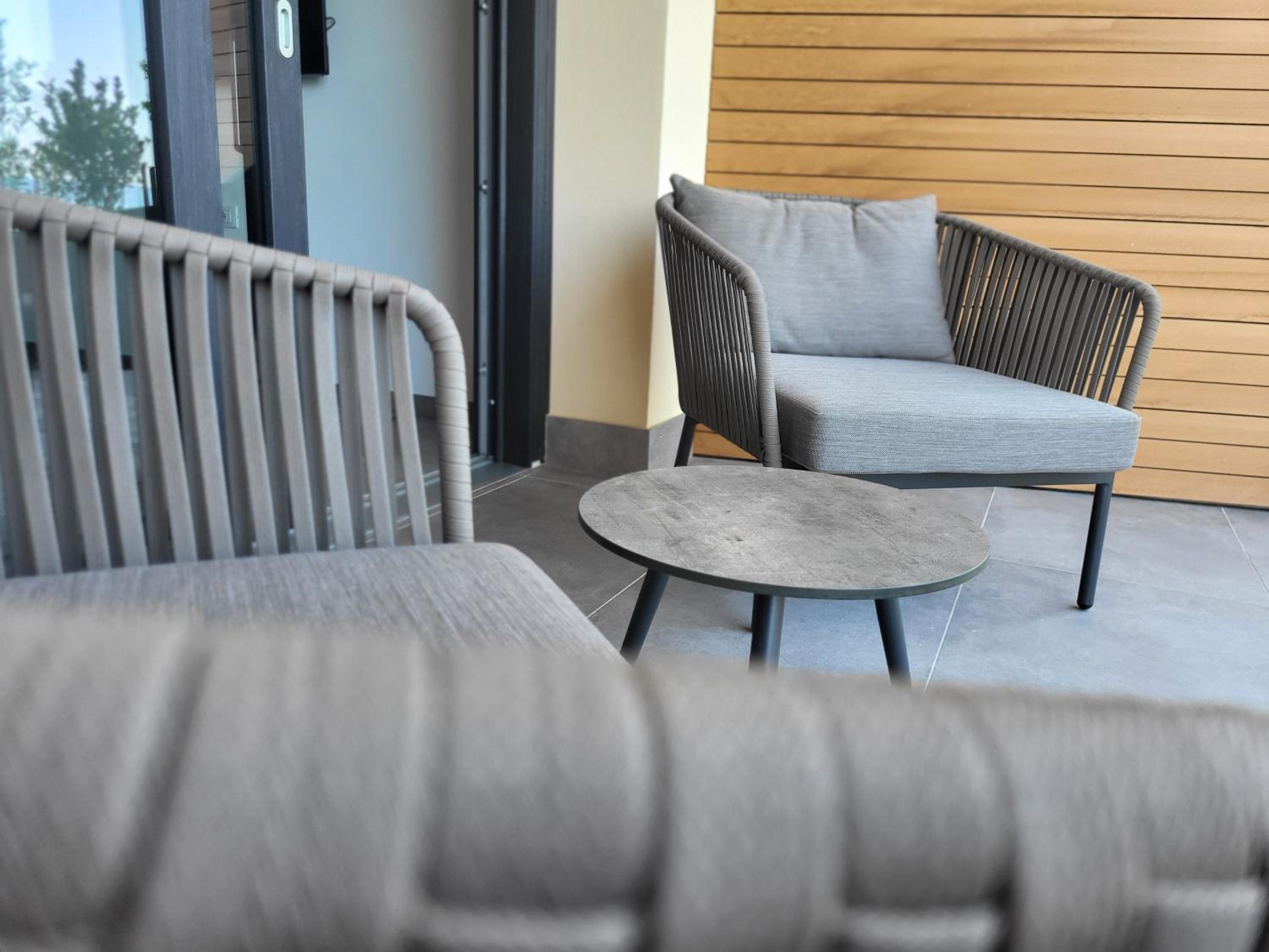 Junior Suite with Lake view and Patio photo 3