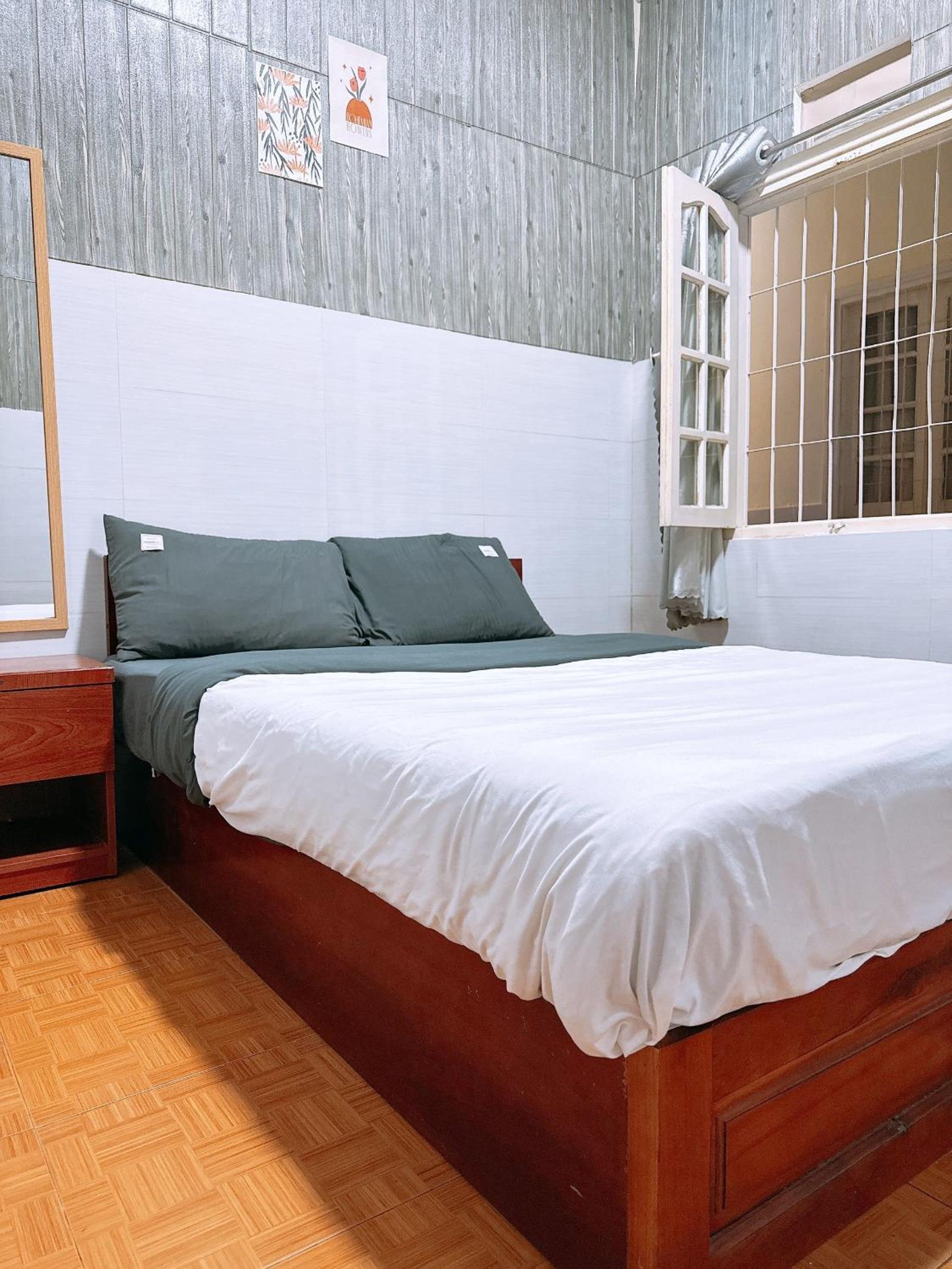 Queen Room