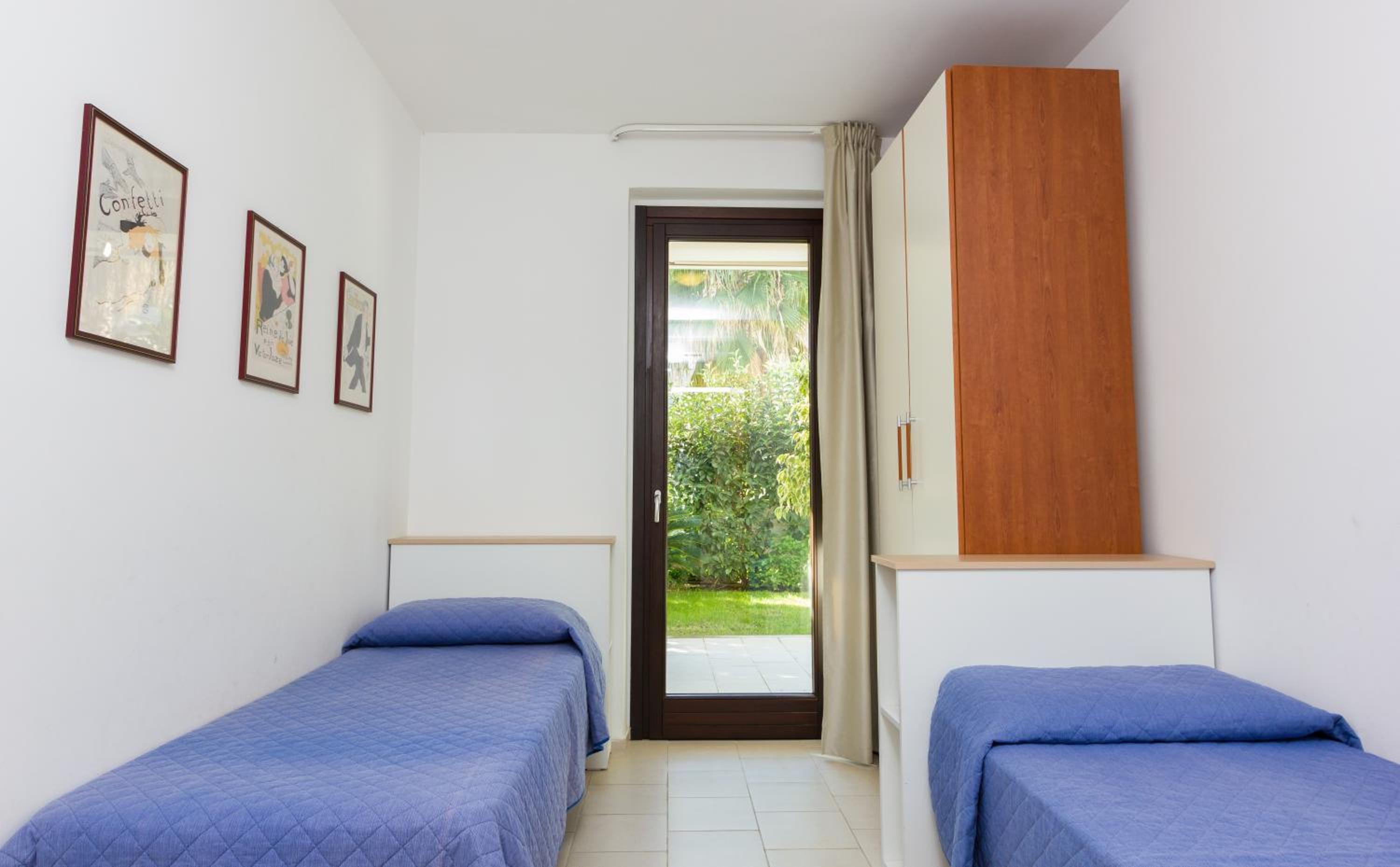 Two-Bedroom Apartment (5 Adults) photo 2