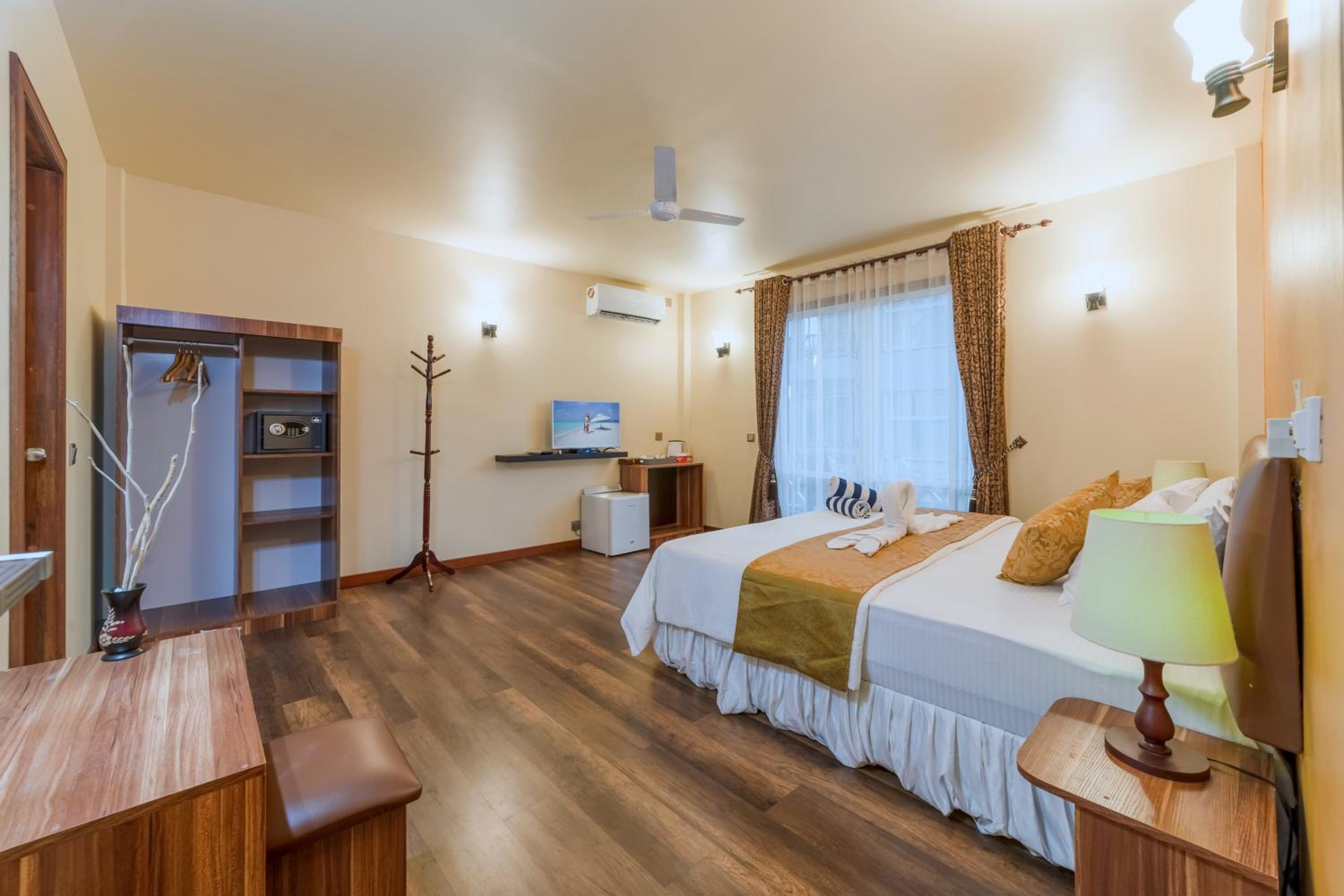 Double Room with Patio photo 3