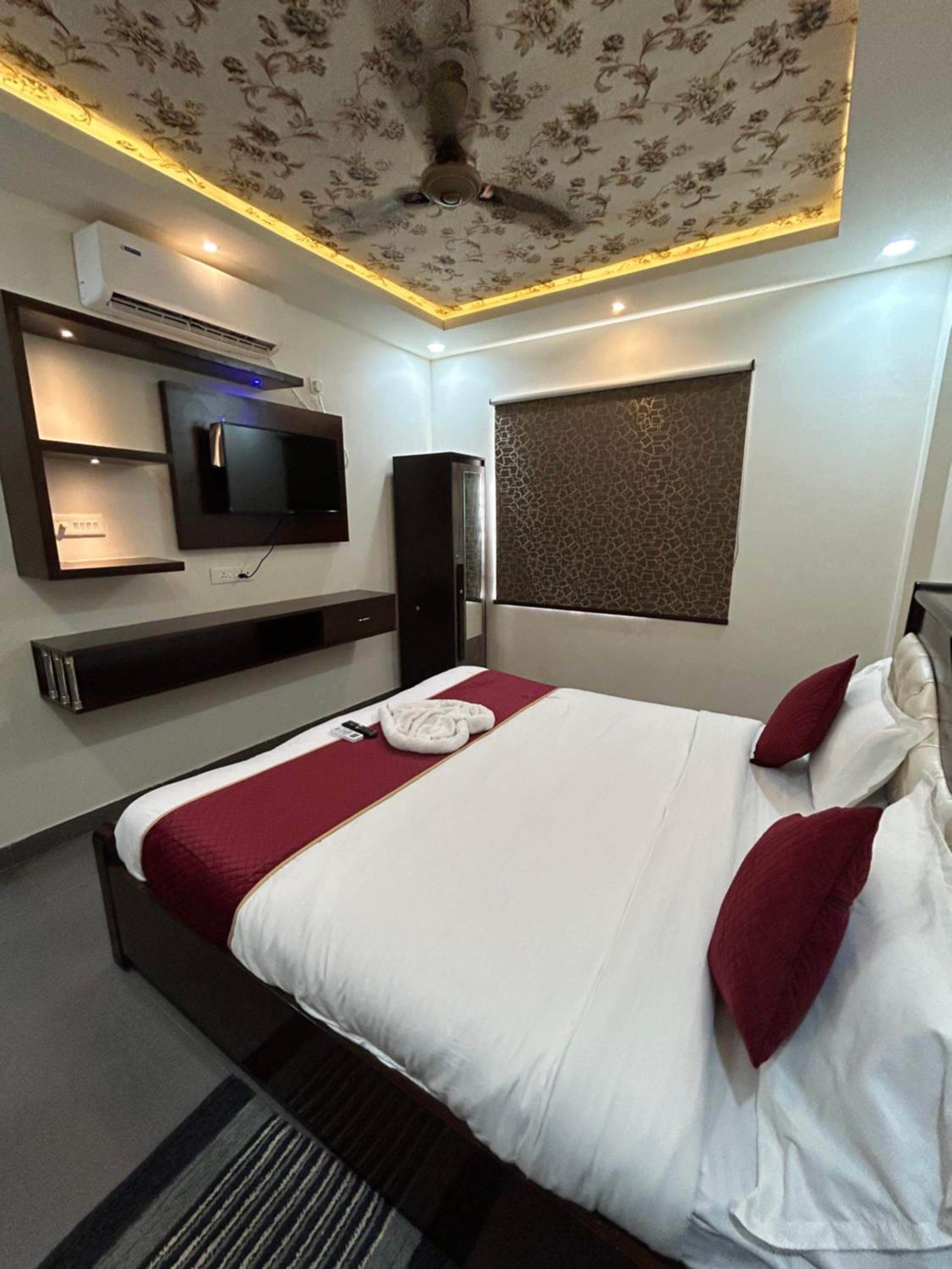 Large Double Room