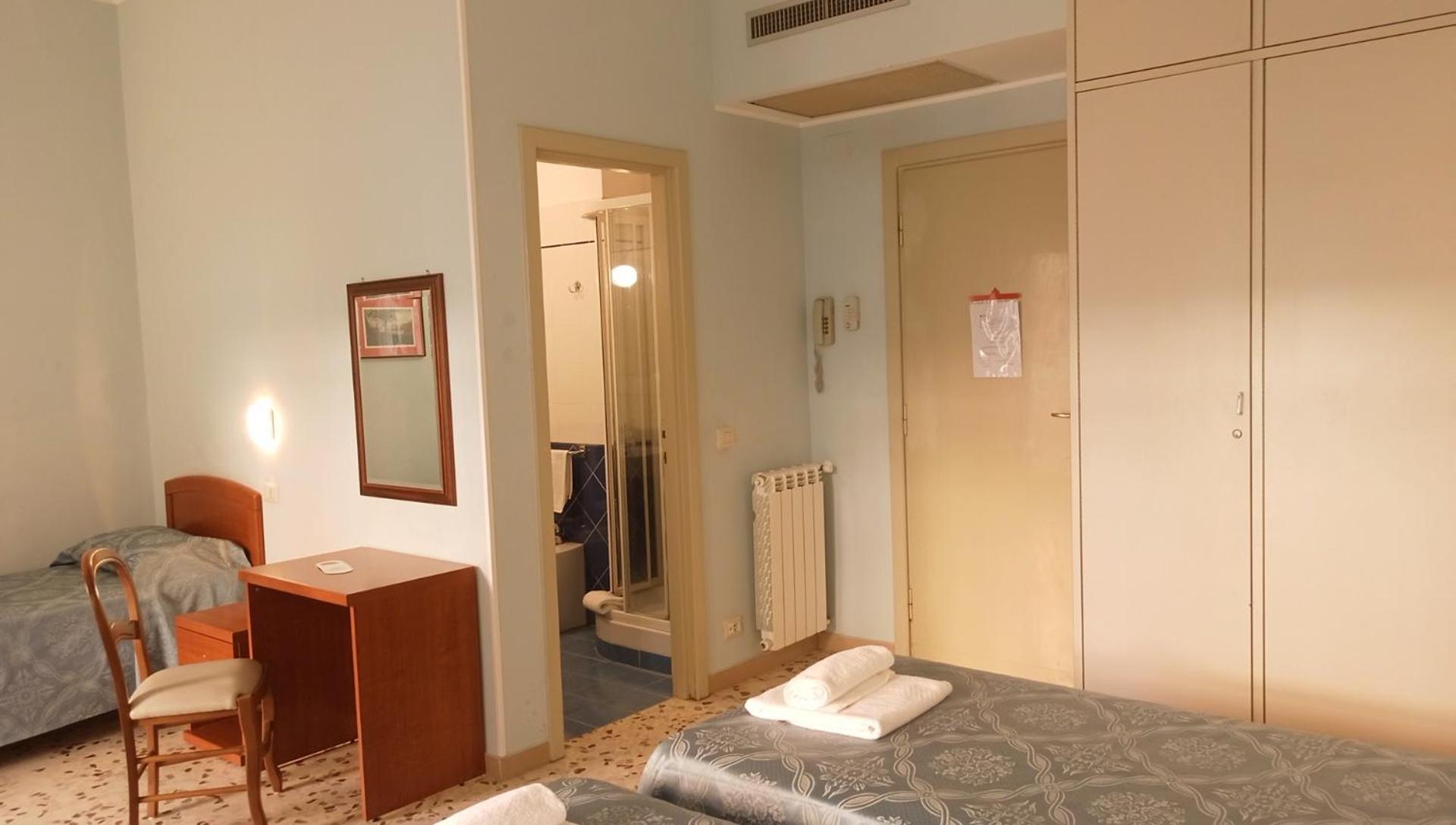 Triple Room photo 2