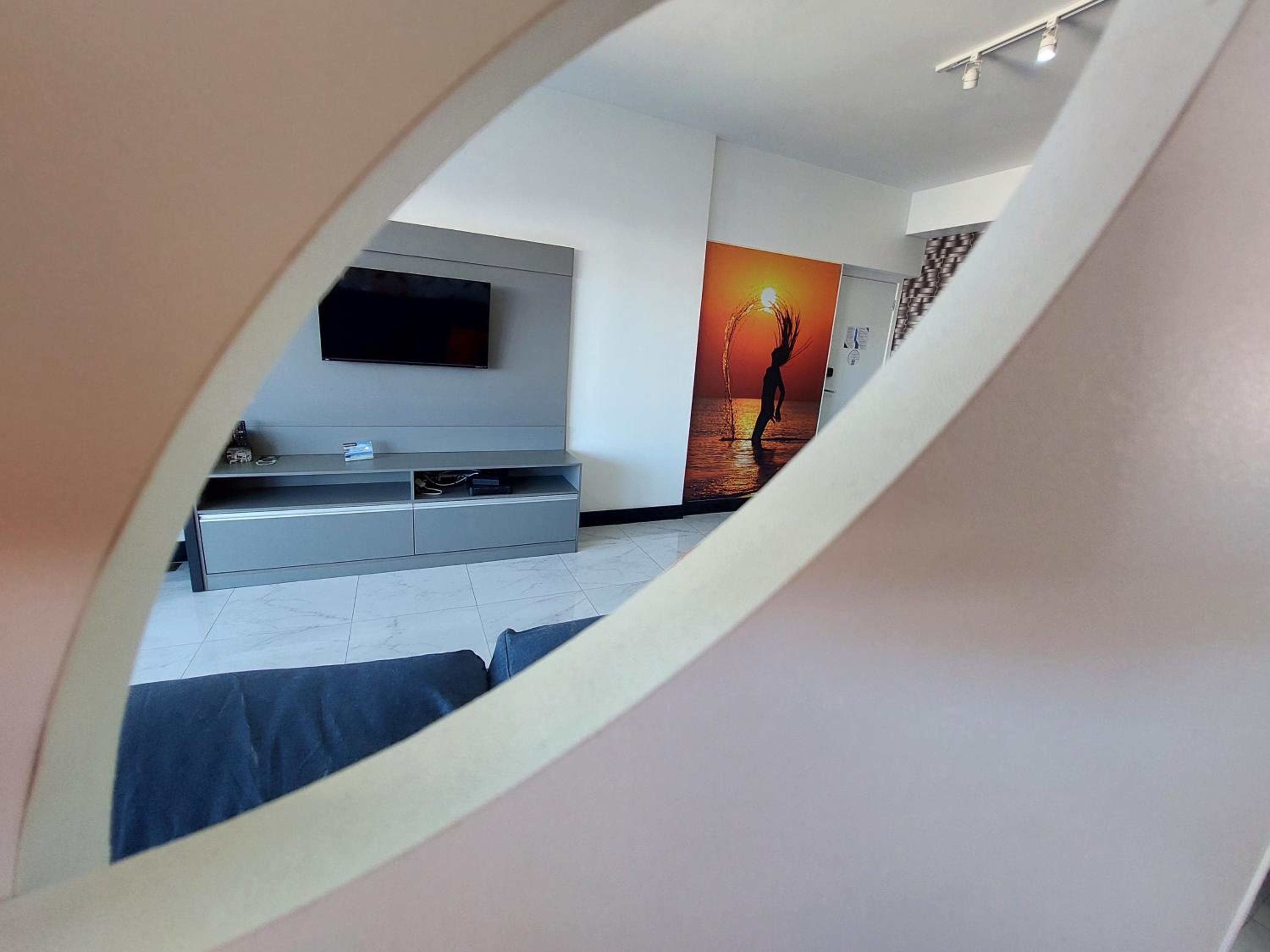 Studio Apartment - Photo 18