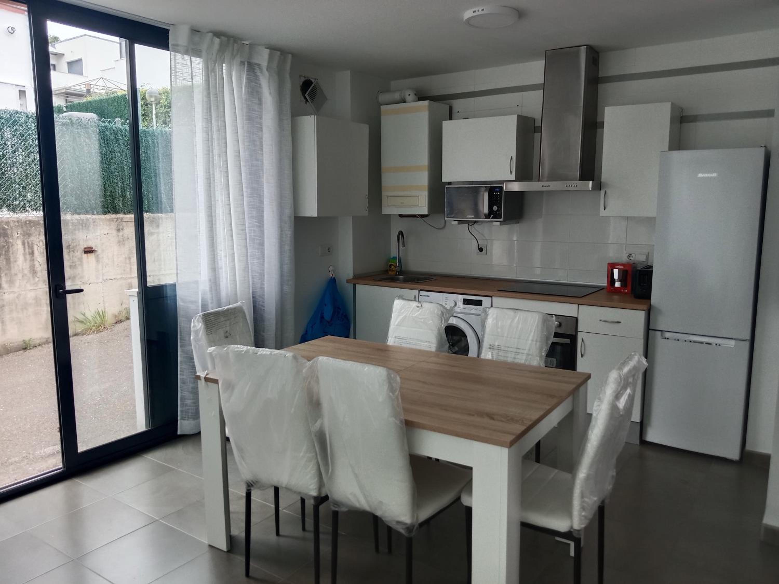Three-Bedroom House photo 2