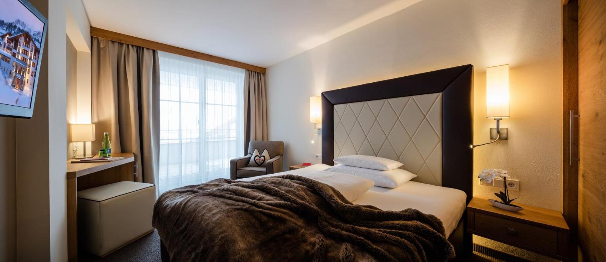 Double Room with Mountain View