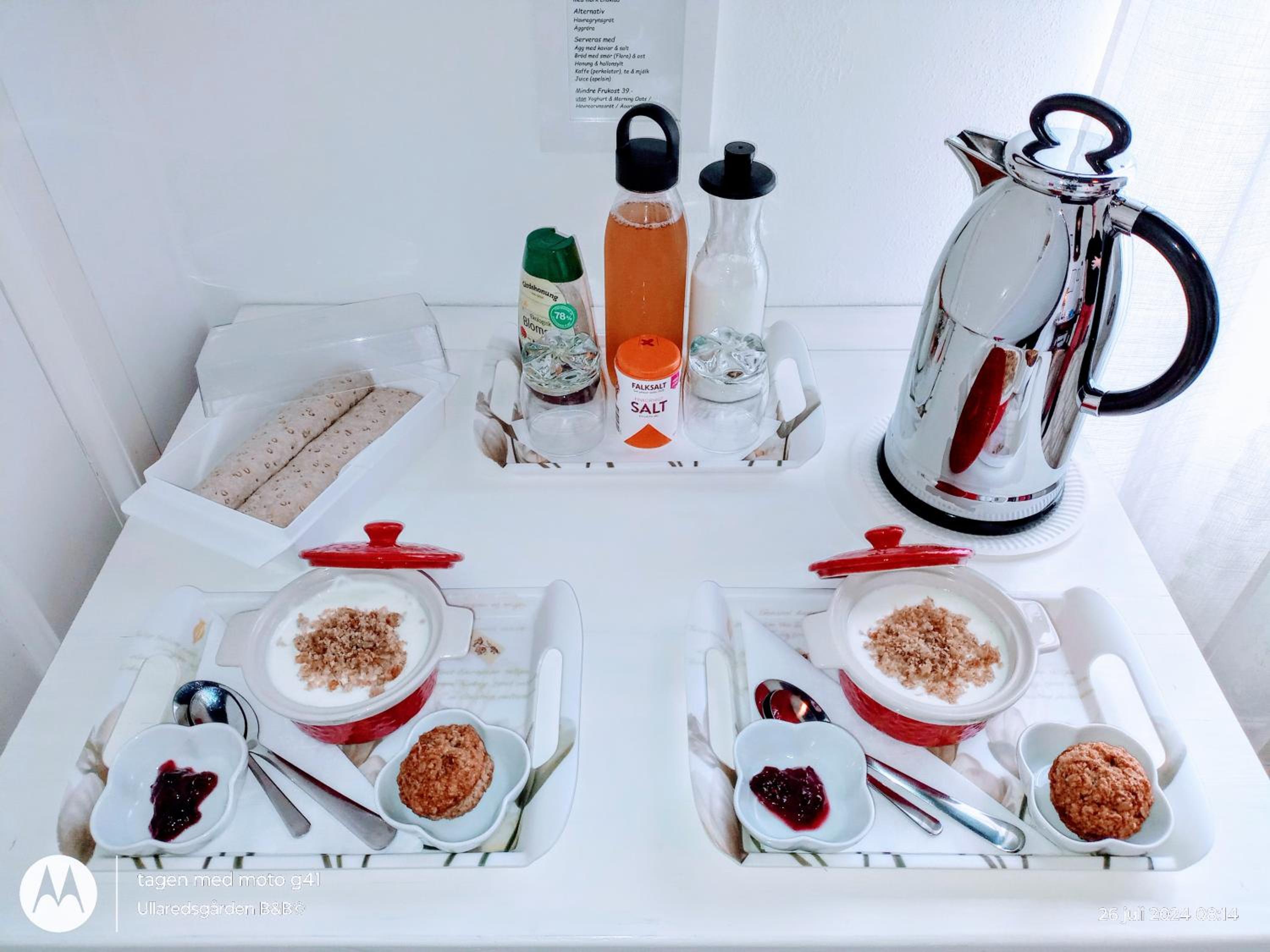 Double or Twin Room with Private Bathroom photo 3