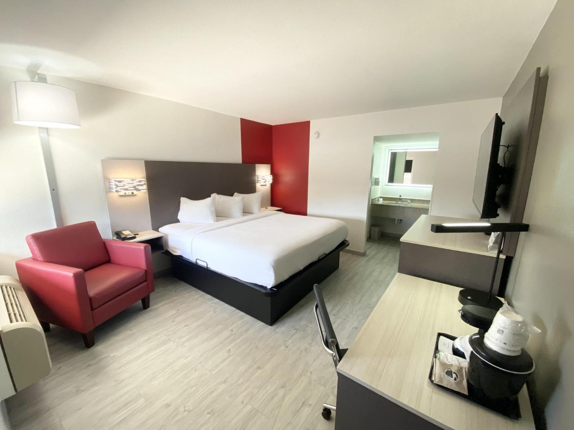 Exterior King Room - Non-Smoking - Photo 3