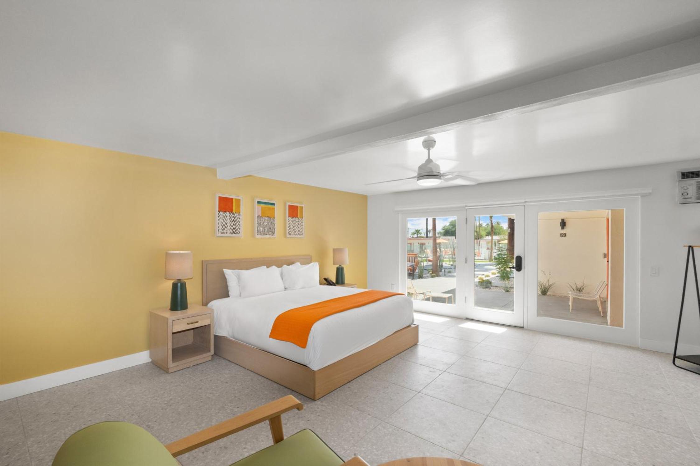 Superior King Suite - Photo 4