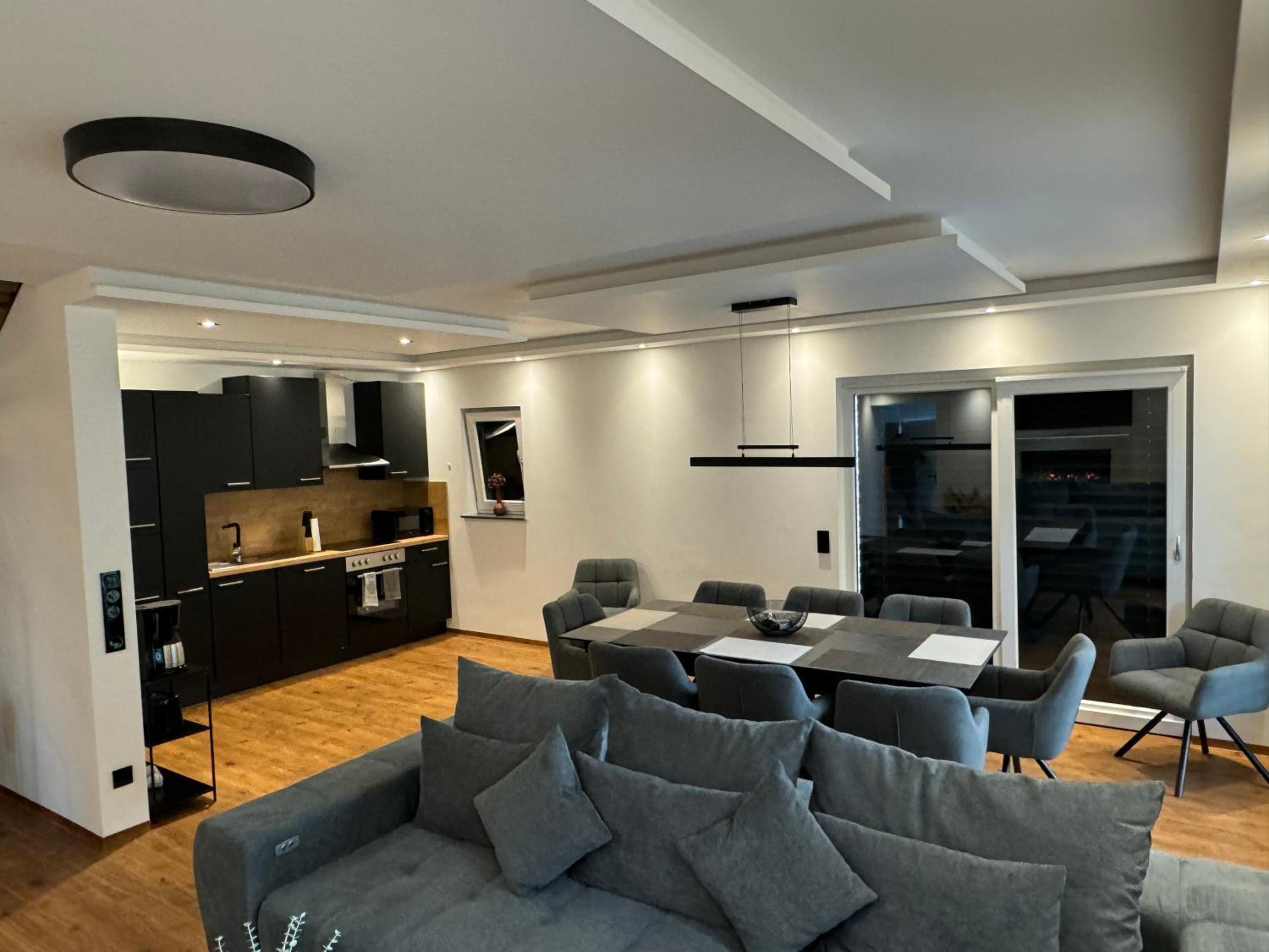 Apartment photo 2