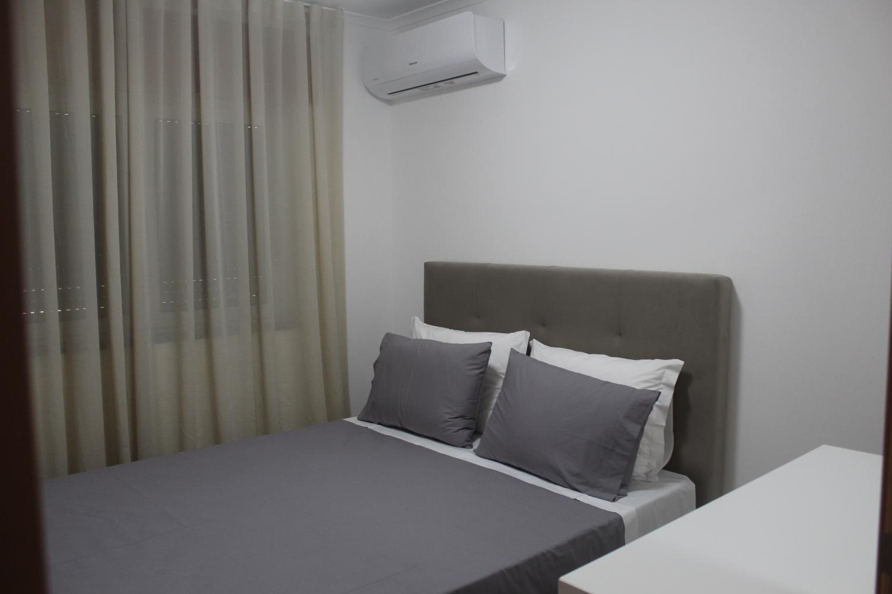 Three-Bedroom Deluxe Apartment photo 2
