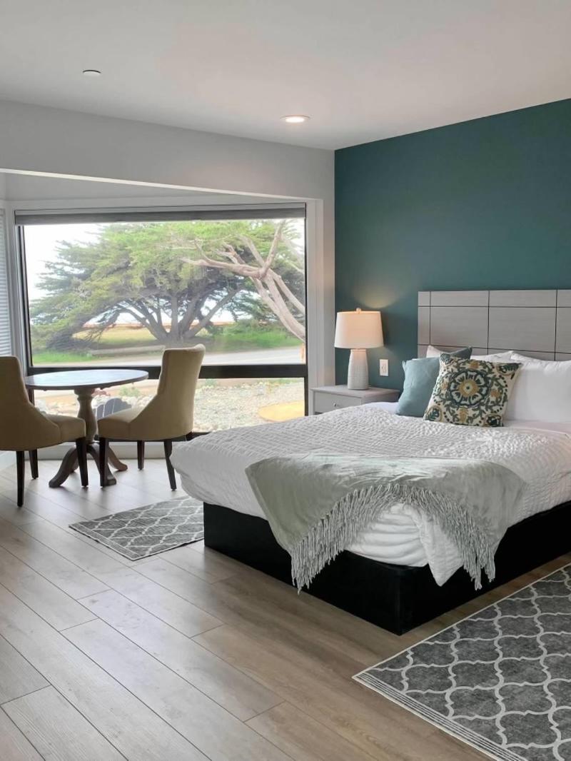 Executive Queen Room with Two Queen Beds photo 2