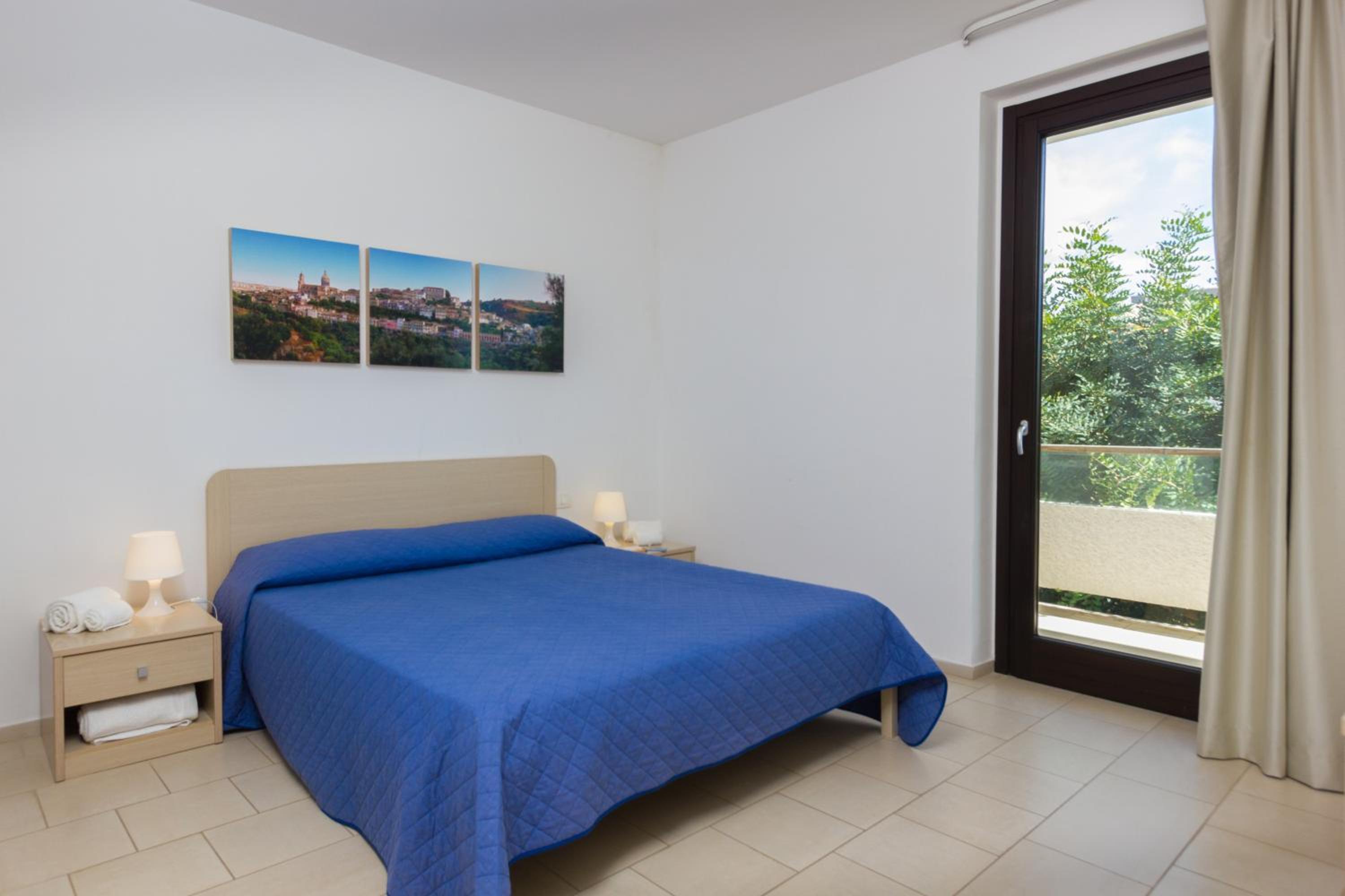 Two-Bedroom Apartment (5 Adults) photo 1