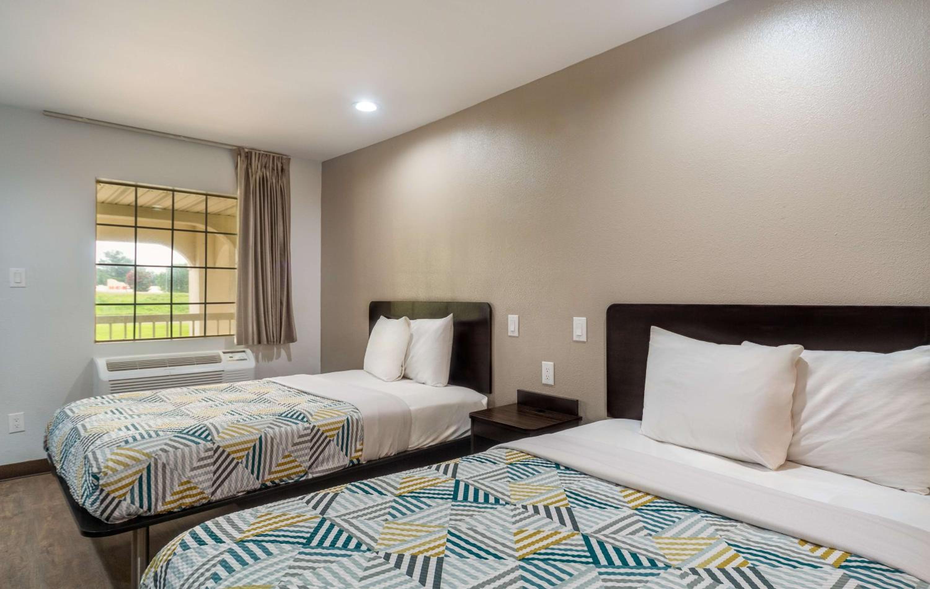 2 Full Beds - Non-Smoking - Photo 1