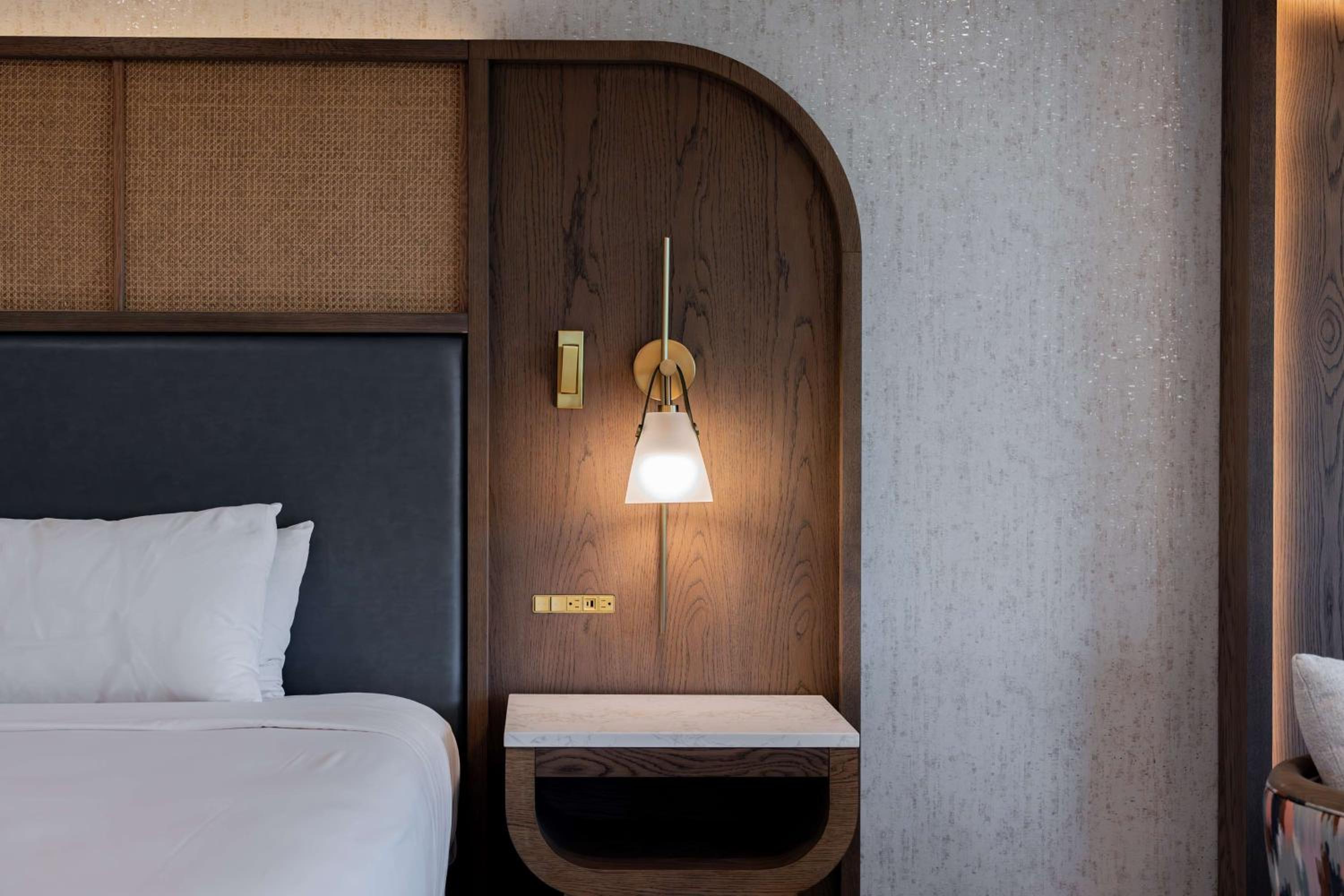 Palmetto Suite – King