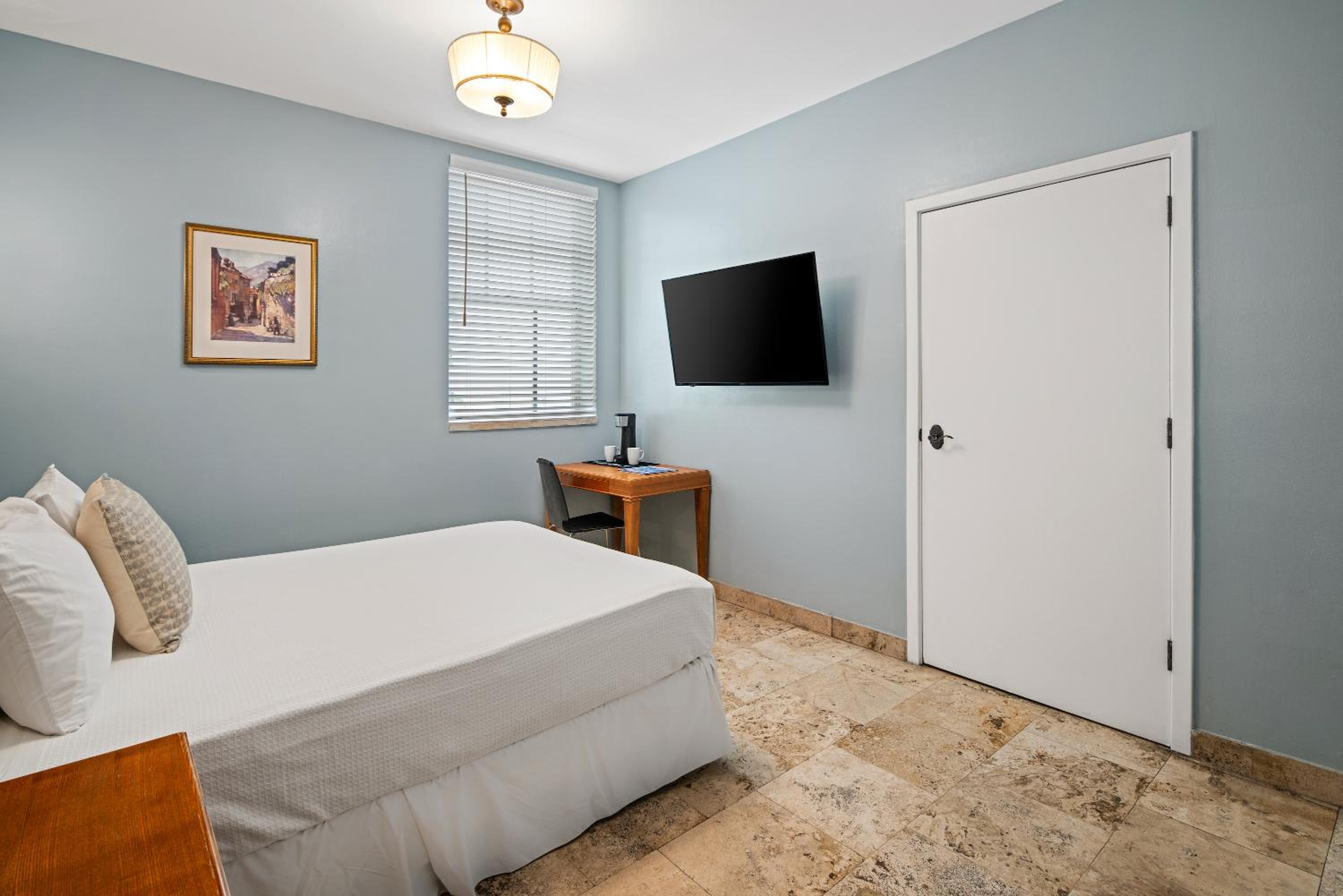 Accessible Queen Room