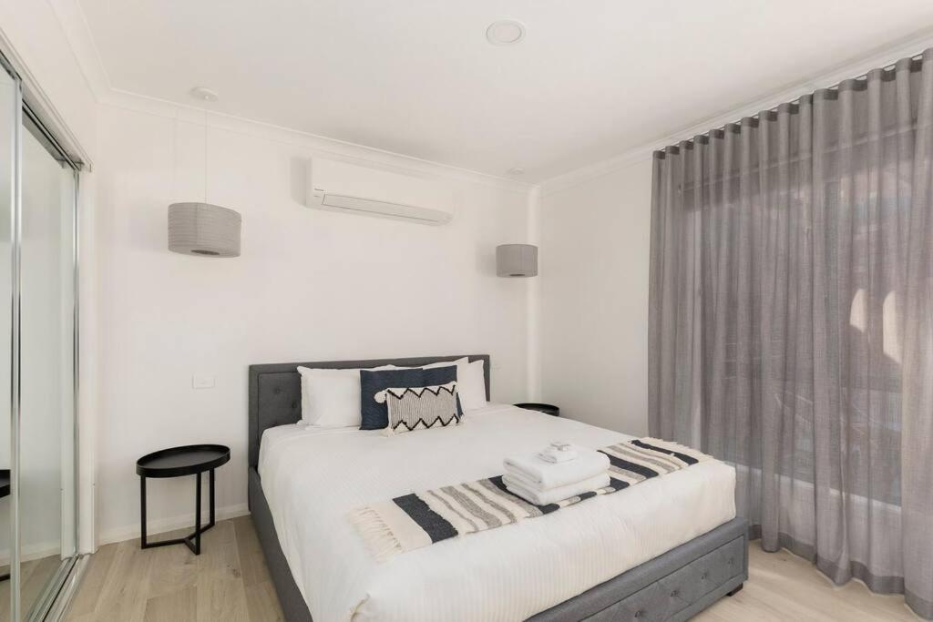 Four-Bedroom House photo 2