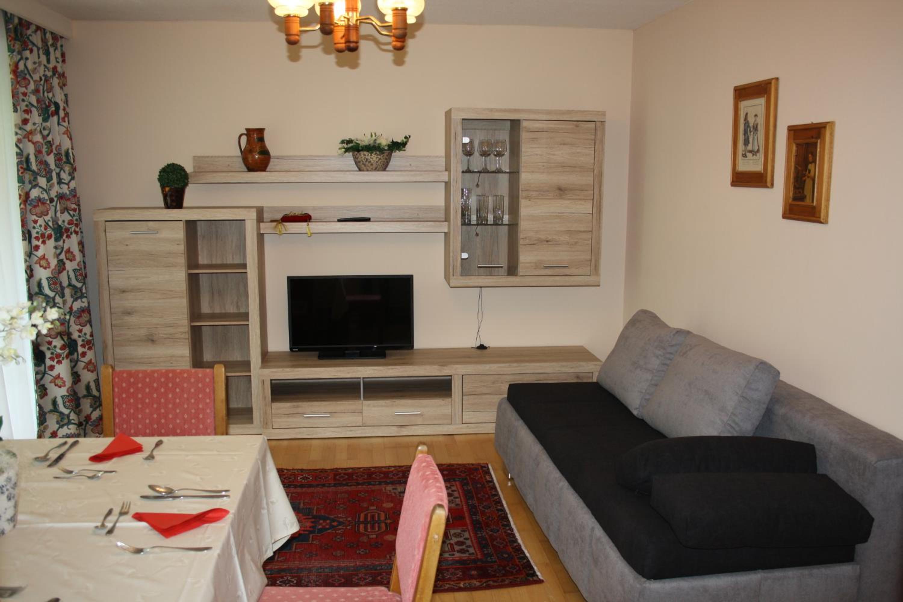 Standard Two-Bedroom Apartment - Annex photo 1