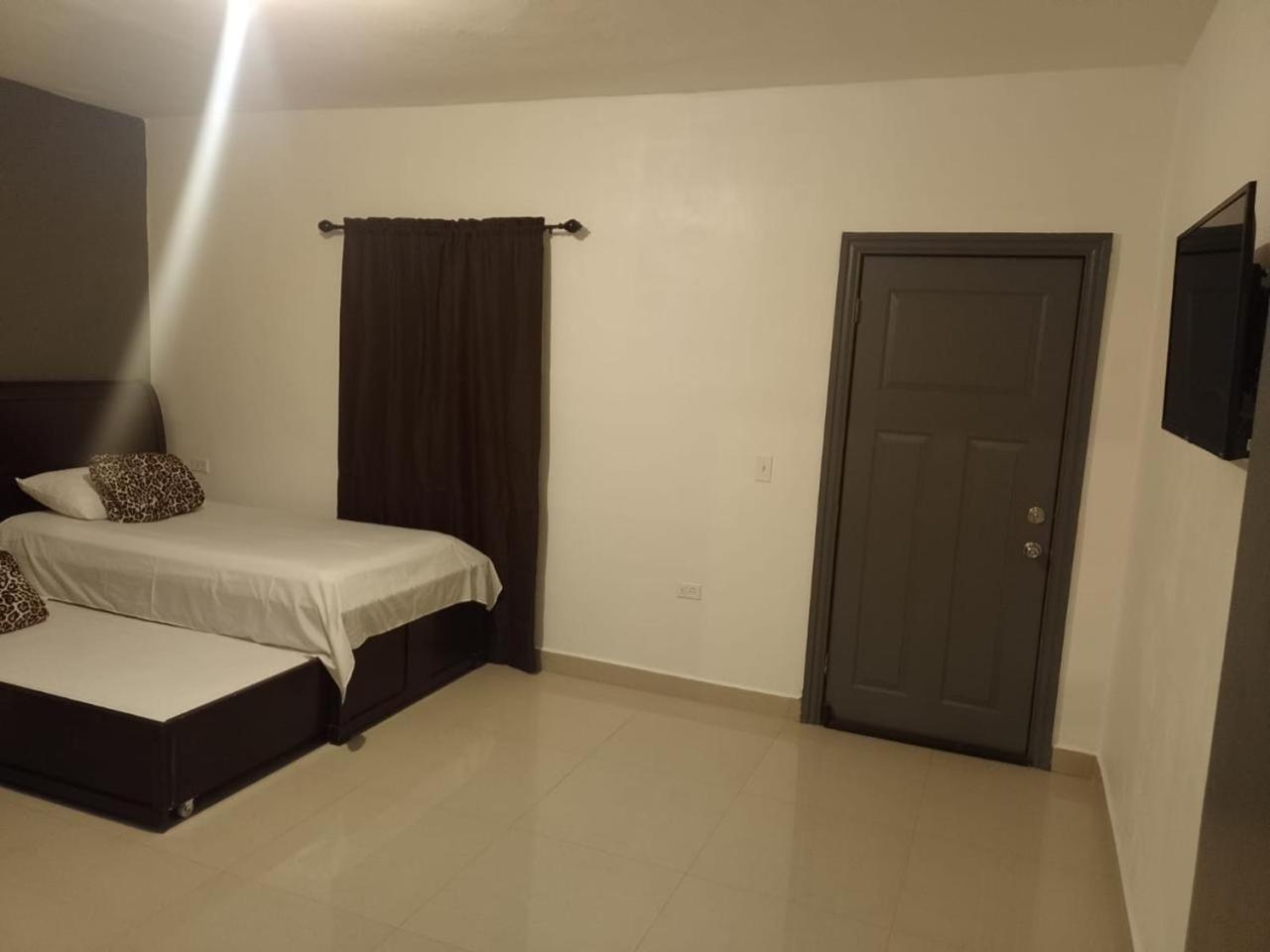 Two-Bedroom House photo 2