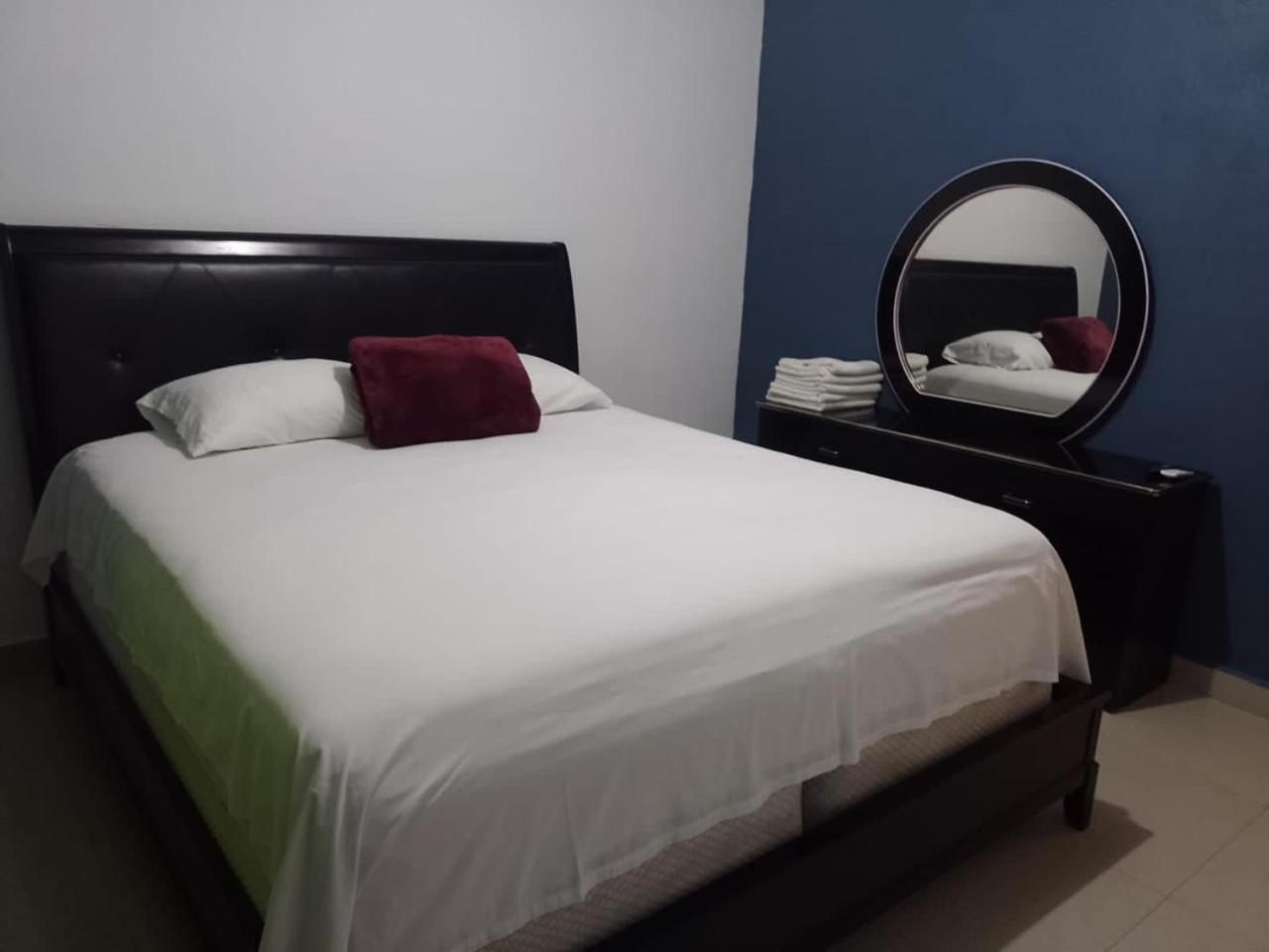 Two-Bedroom House photo 2