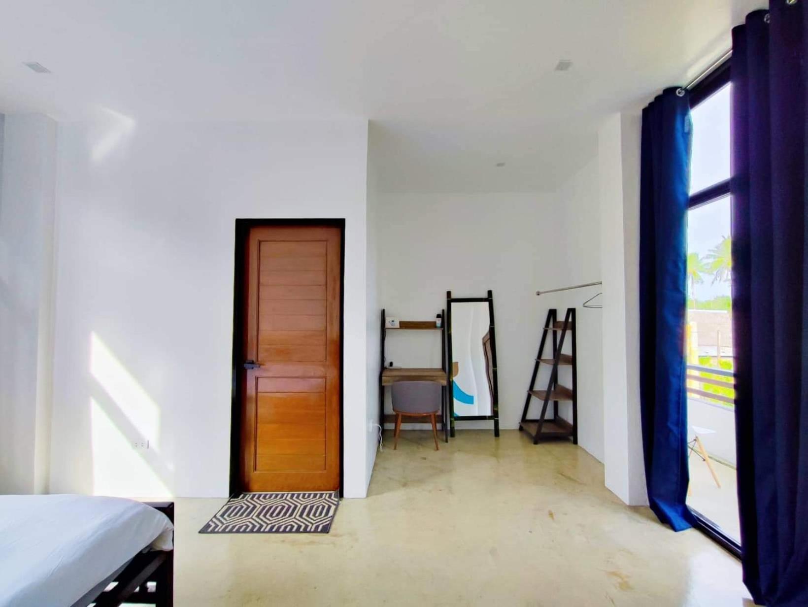 Queen Room with Balcony photo 2