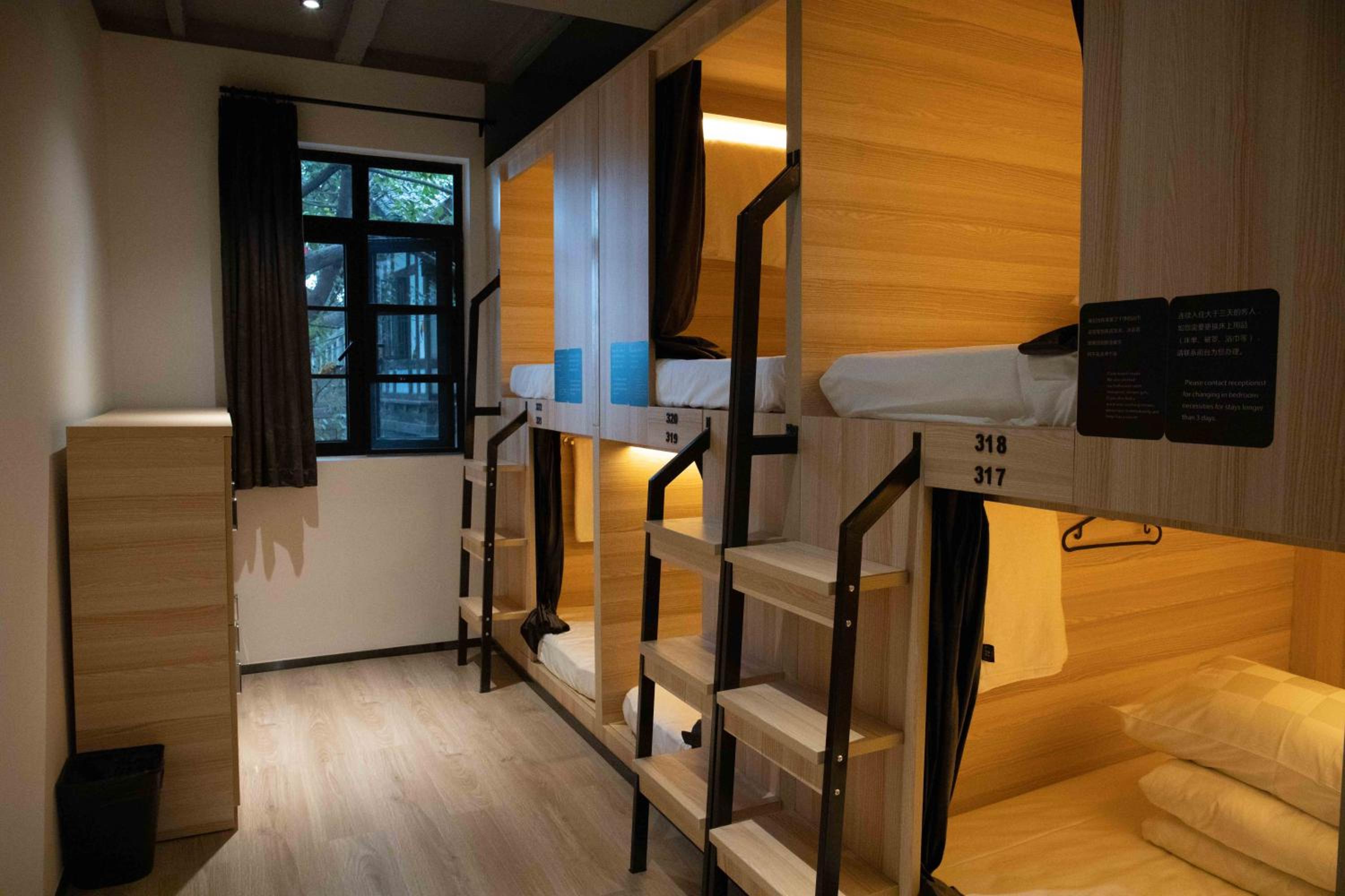 Bed in 6-Beds Male Dormitory Room photo 1