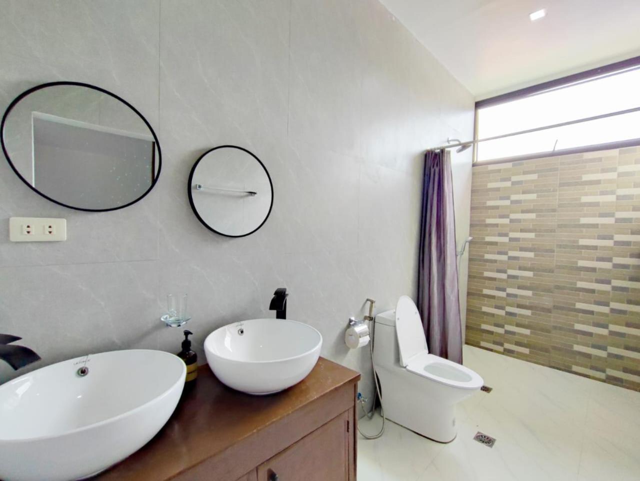 Junior Suite with Pool View photo 3