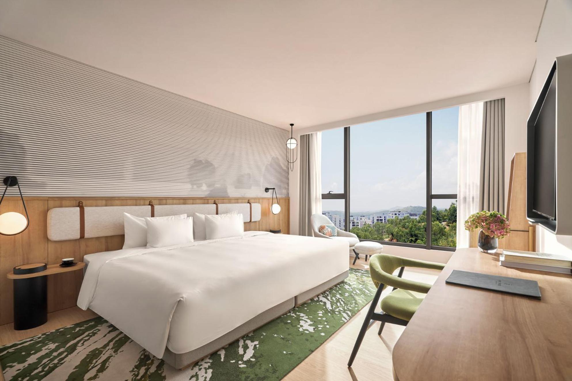 Deluxe King Room - Photo 1