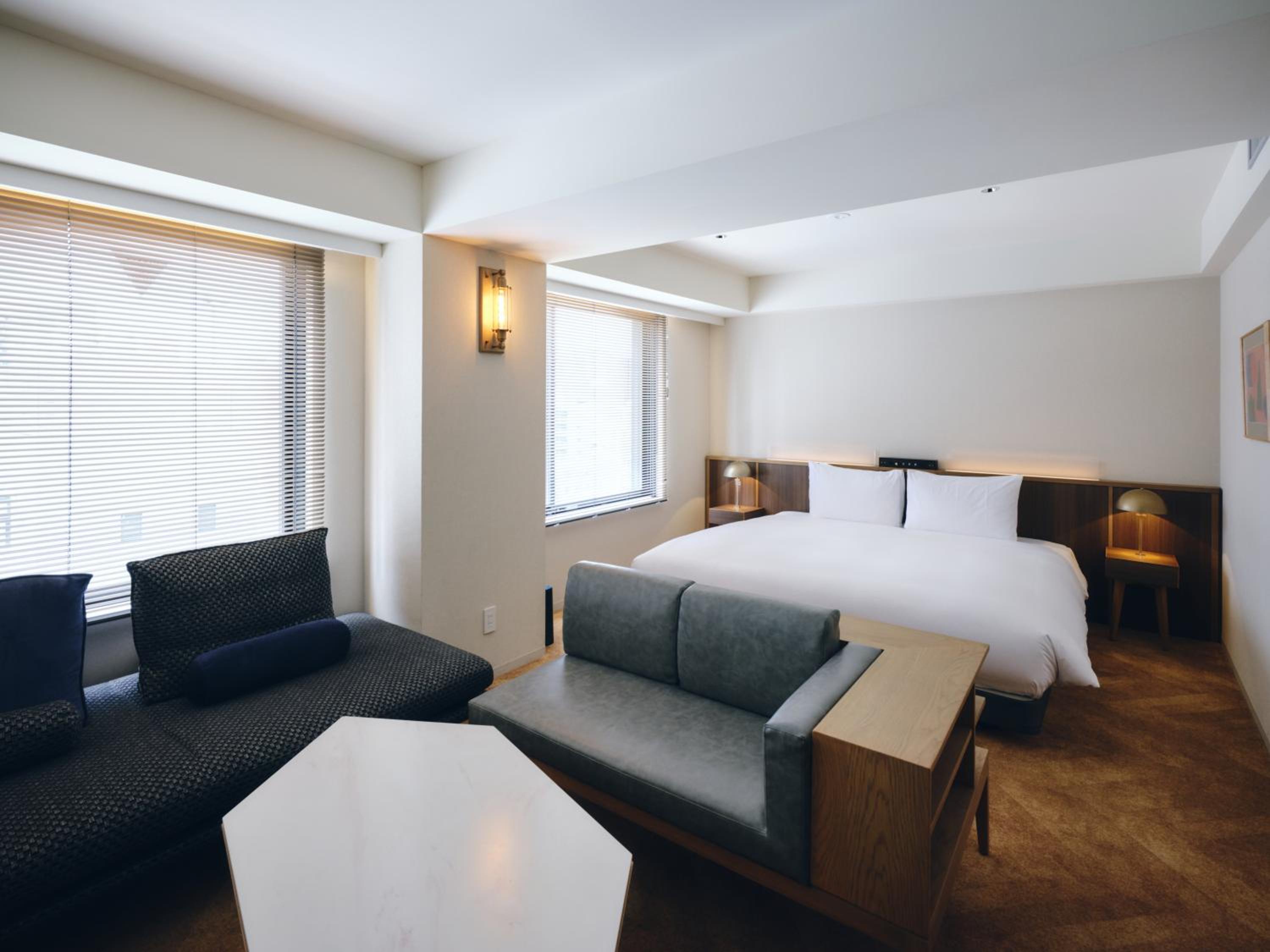 Deluxe King Room - Photo 4