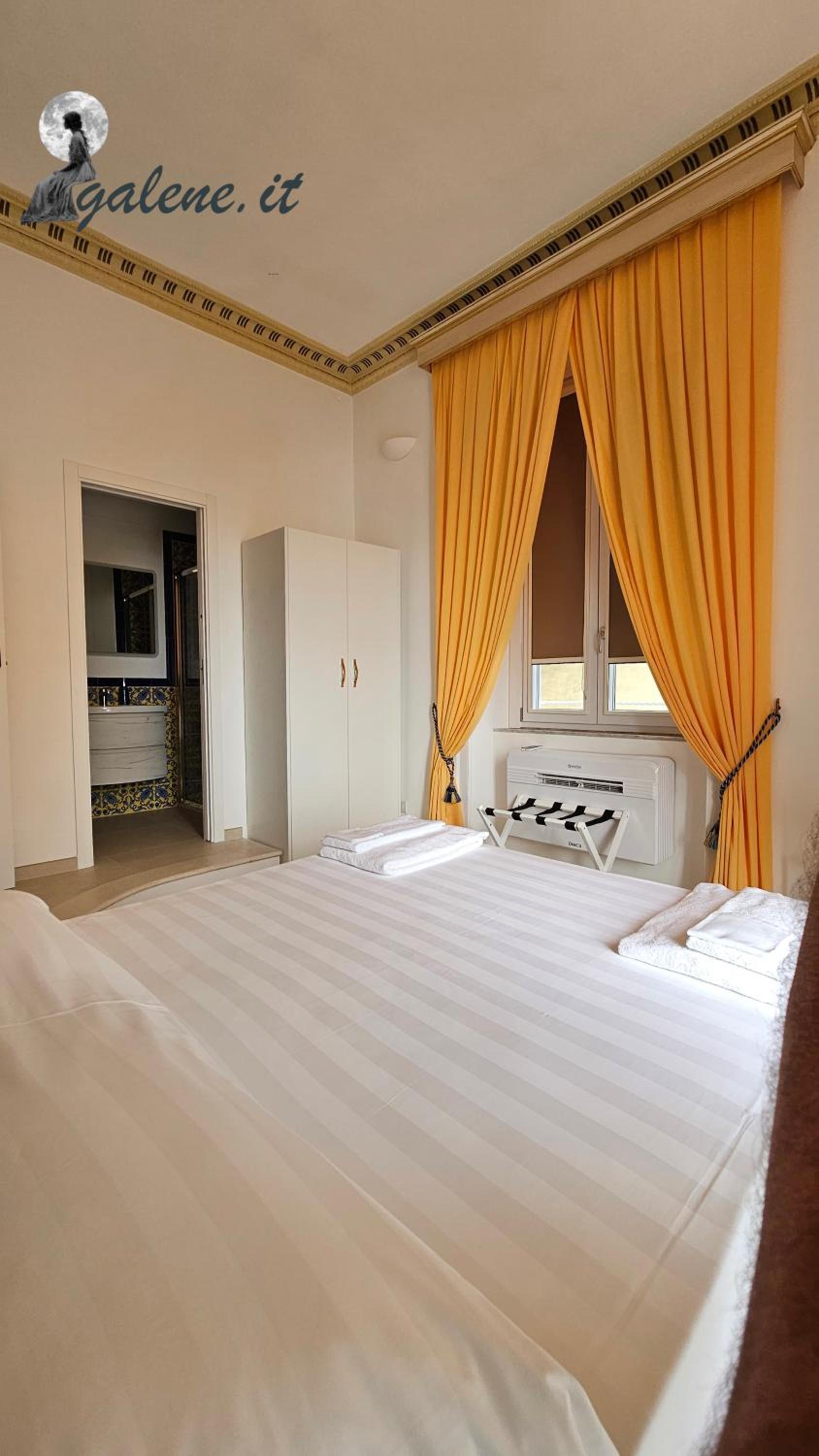 Double Room with Balcony and Sea View photo 3