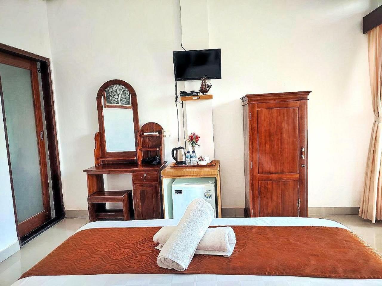 Deluxe Double Room with Balcony and Sea View - Photo 12