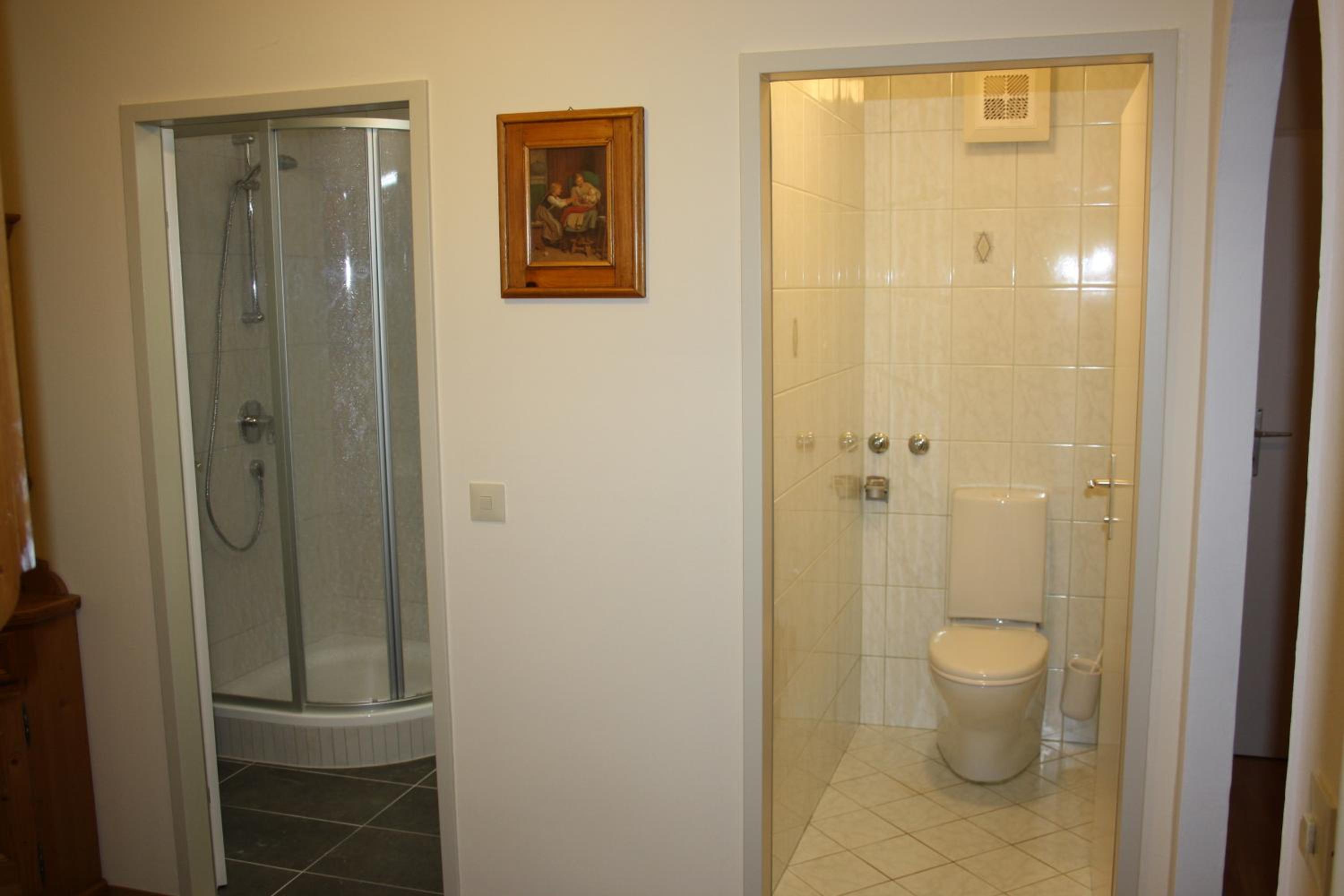 Standard Two-Bedroom Apartment - Annex photo 2