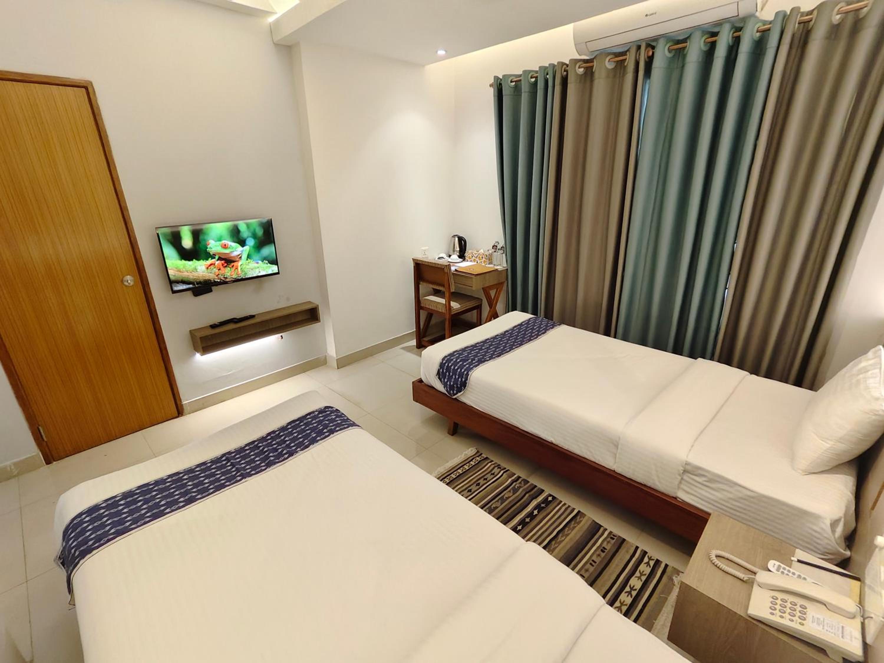 Deluxe Twin Room - Photo 3