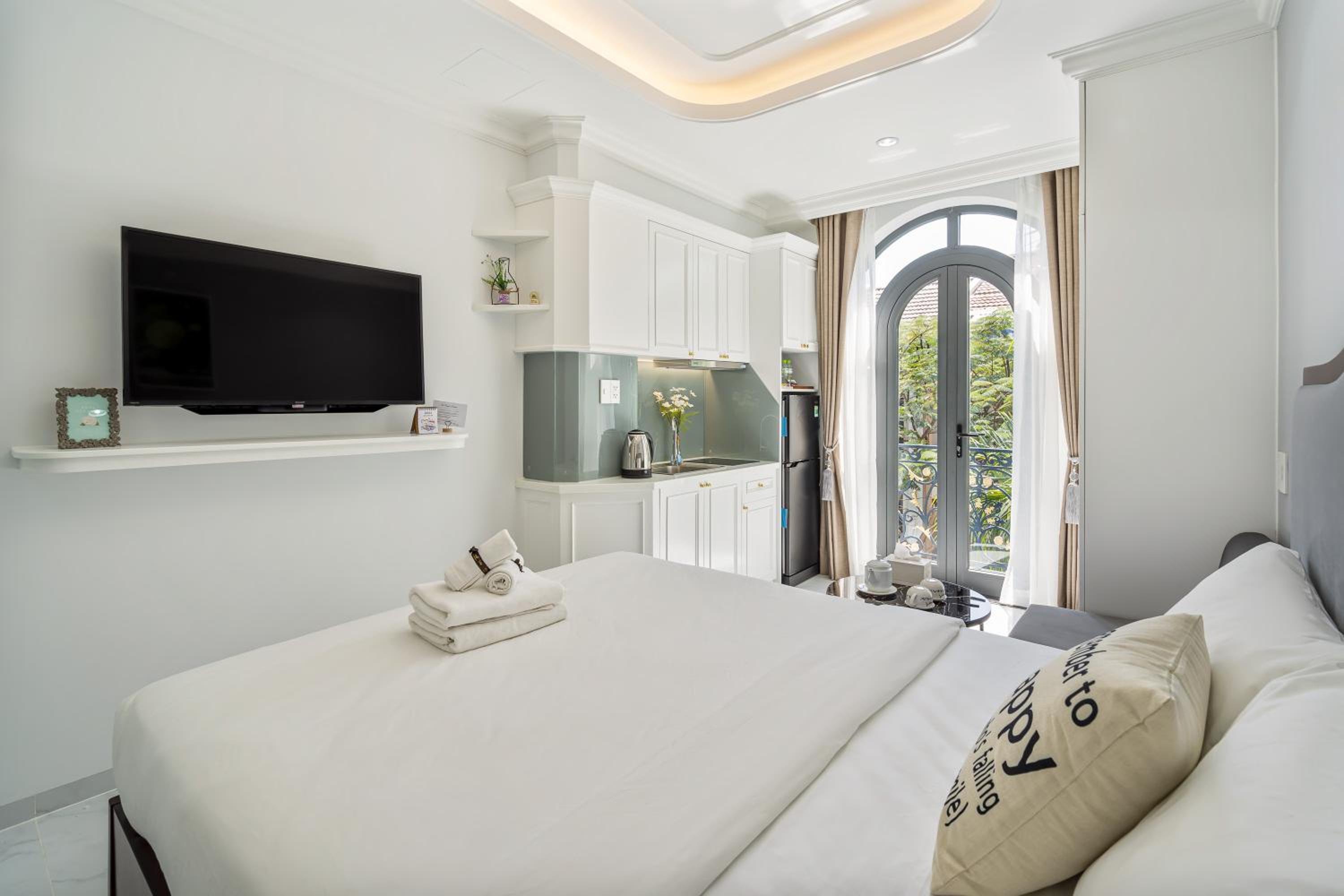 Queen Room With Balcony