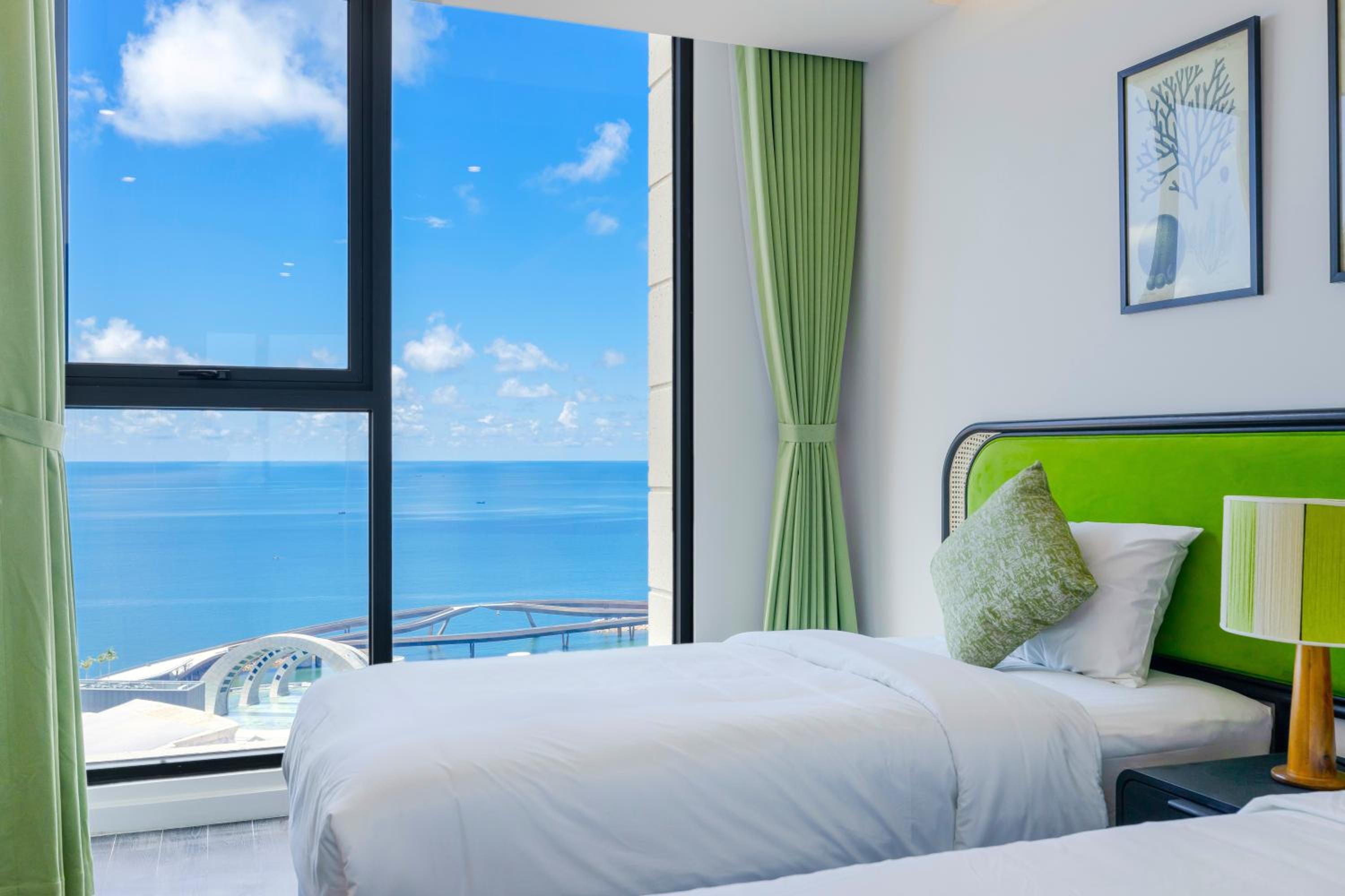 Apartment with Sea View - Photo 14