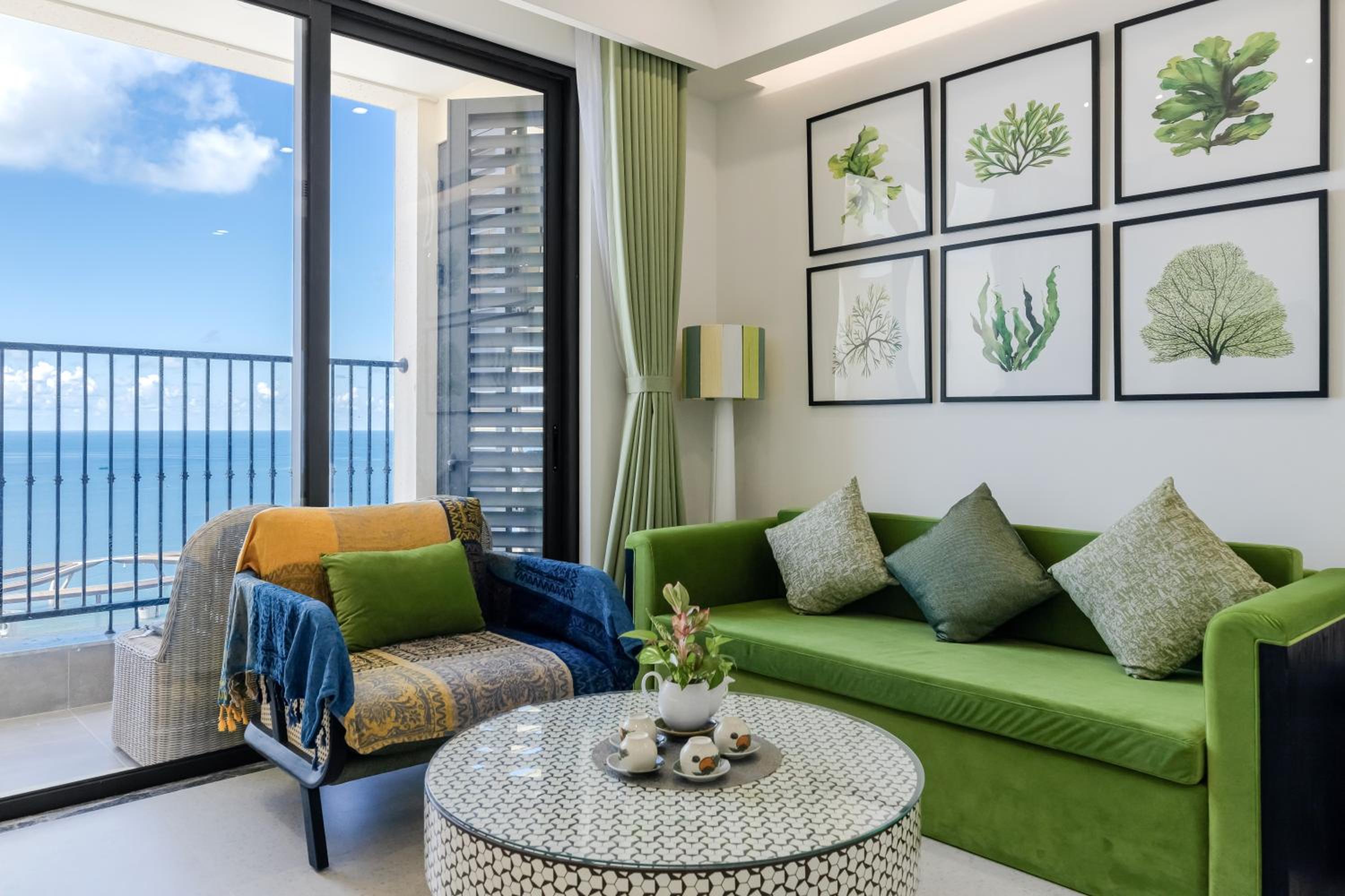 Apartment with Sea View - Photo 2