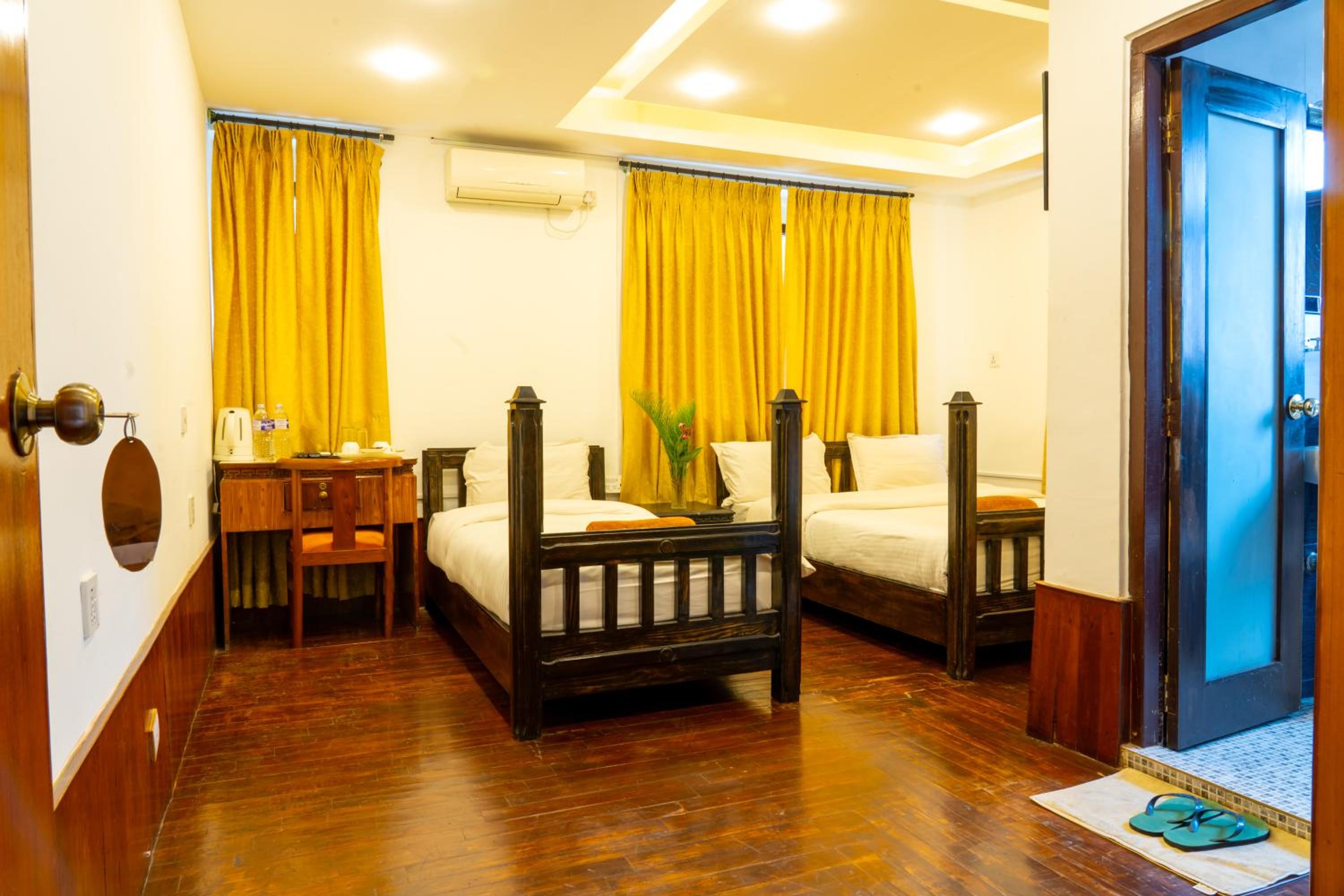 Deluxe Double or Twin Room - Photo 8