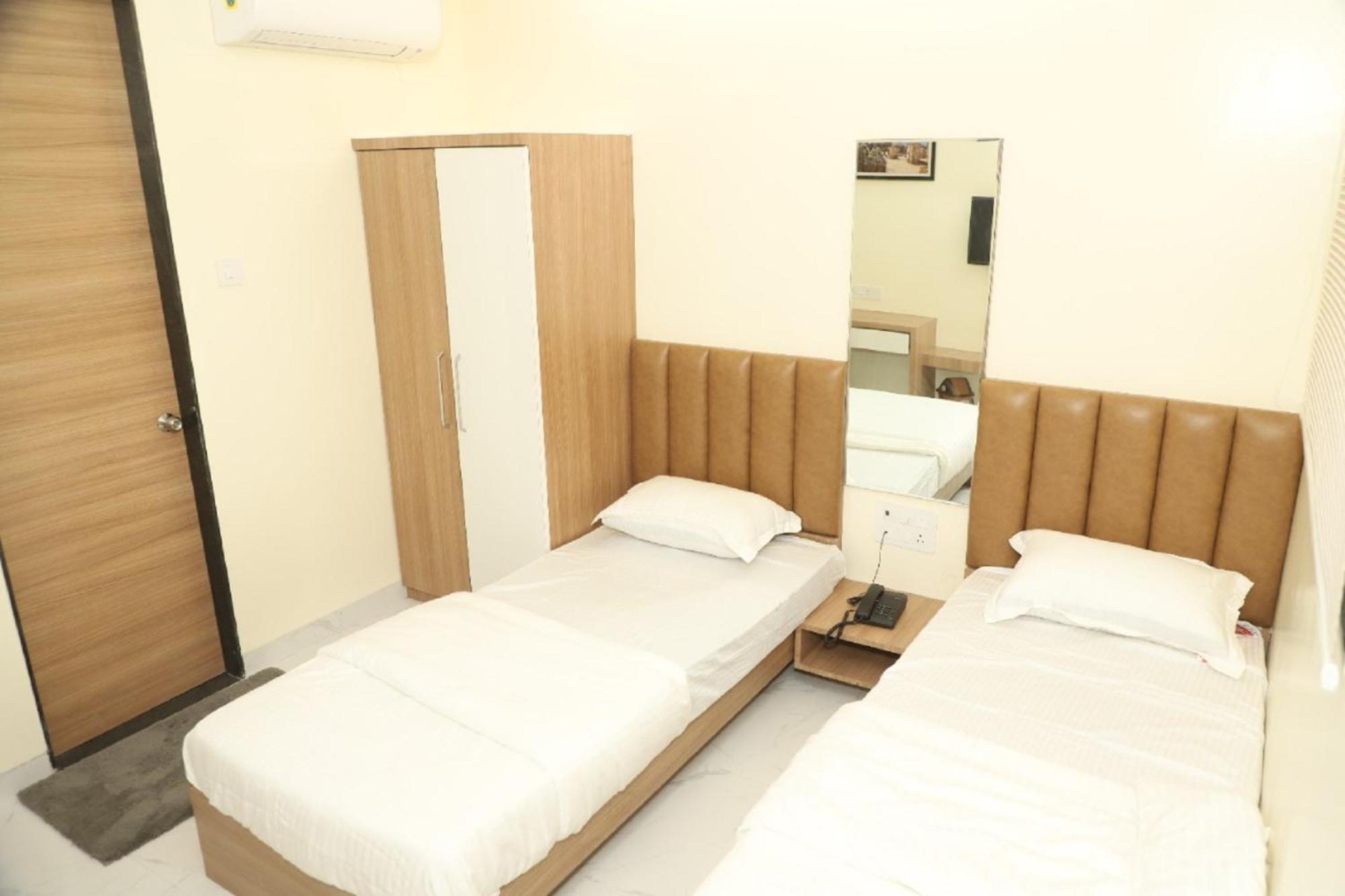 Deluxe Twin Room - Photo 1