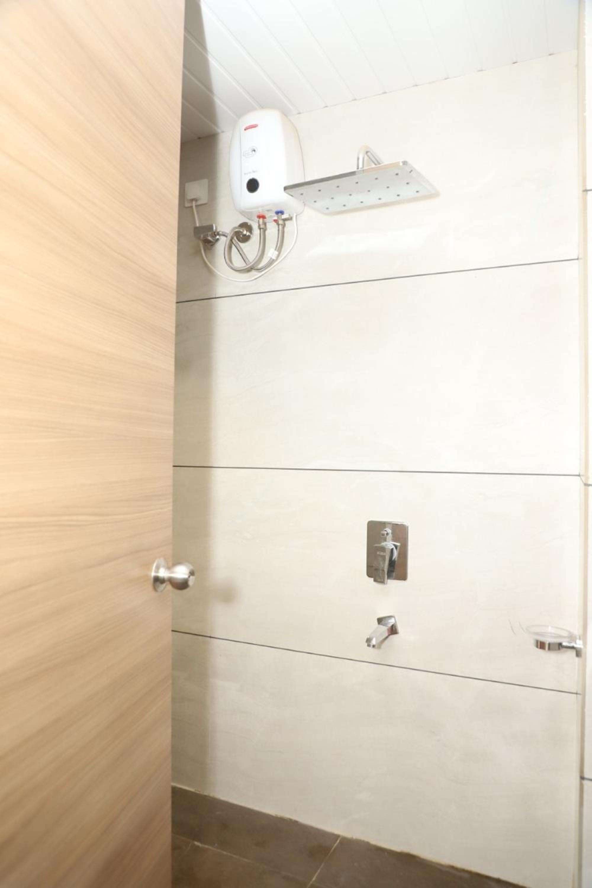 Deluxe Twin Room - Photo 4