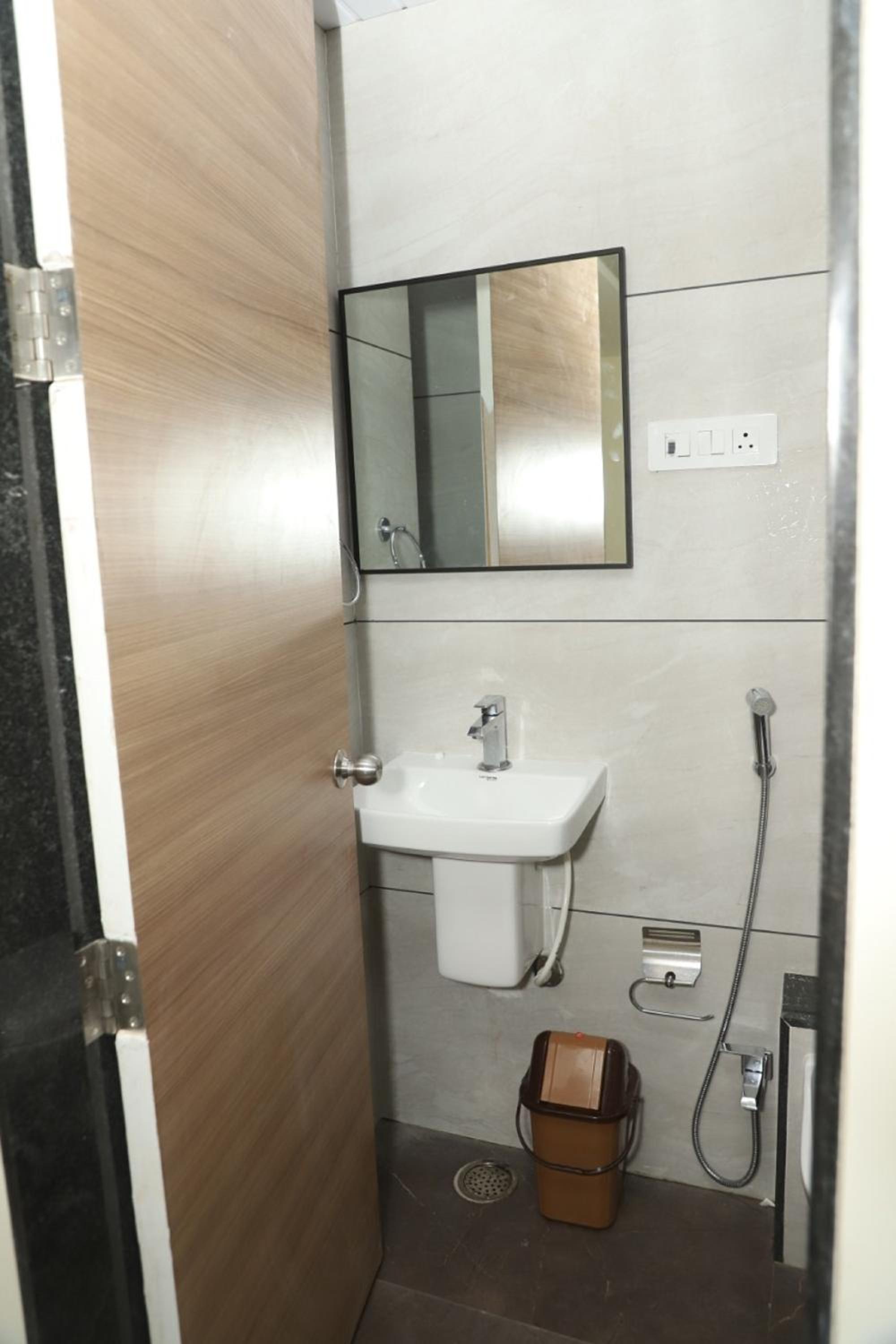 Deluxe Twin Room - Photo 2
