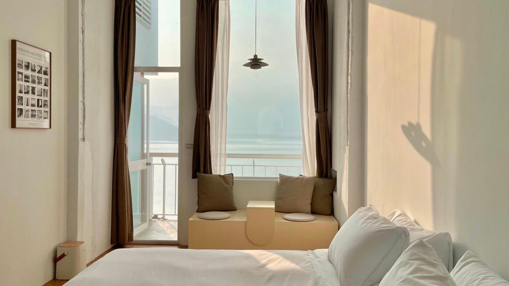 King Room with Lake View photo 1