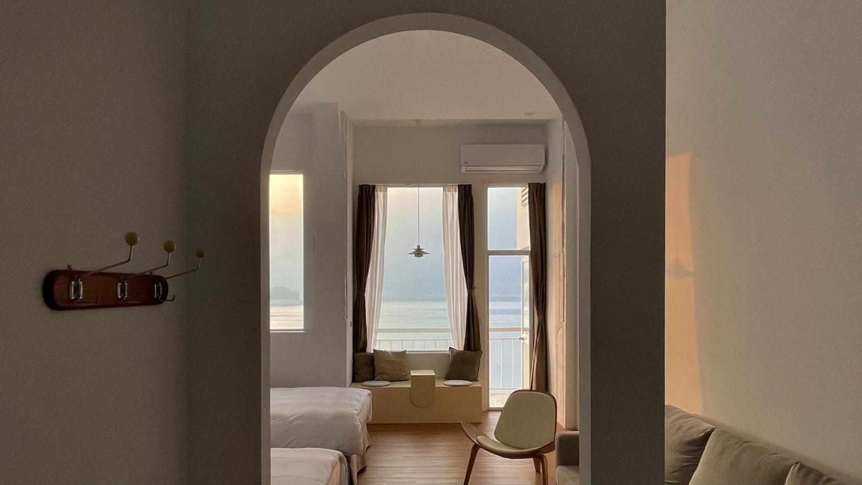 Quadruple Room with Lake View photo 1
