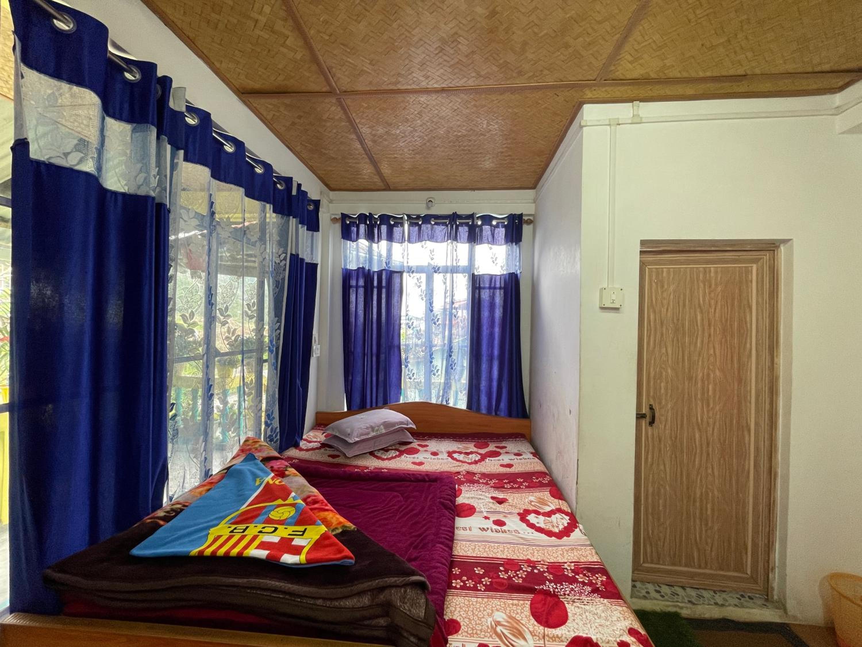 Double Room With Balcony (3 Adults) photo 1