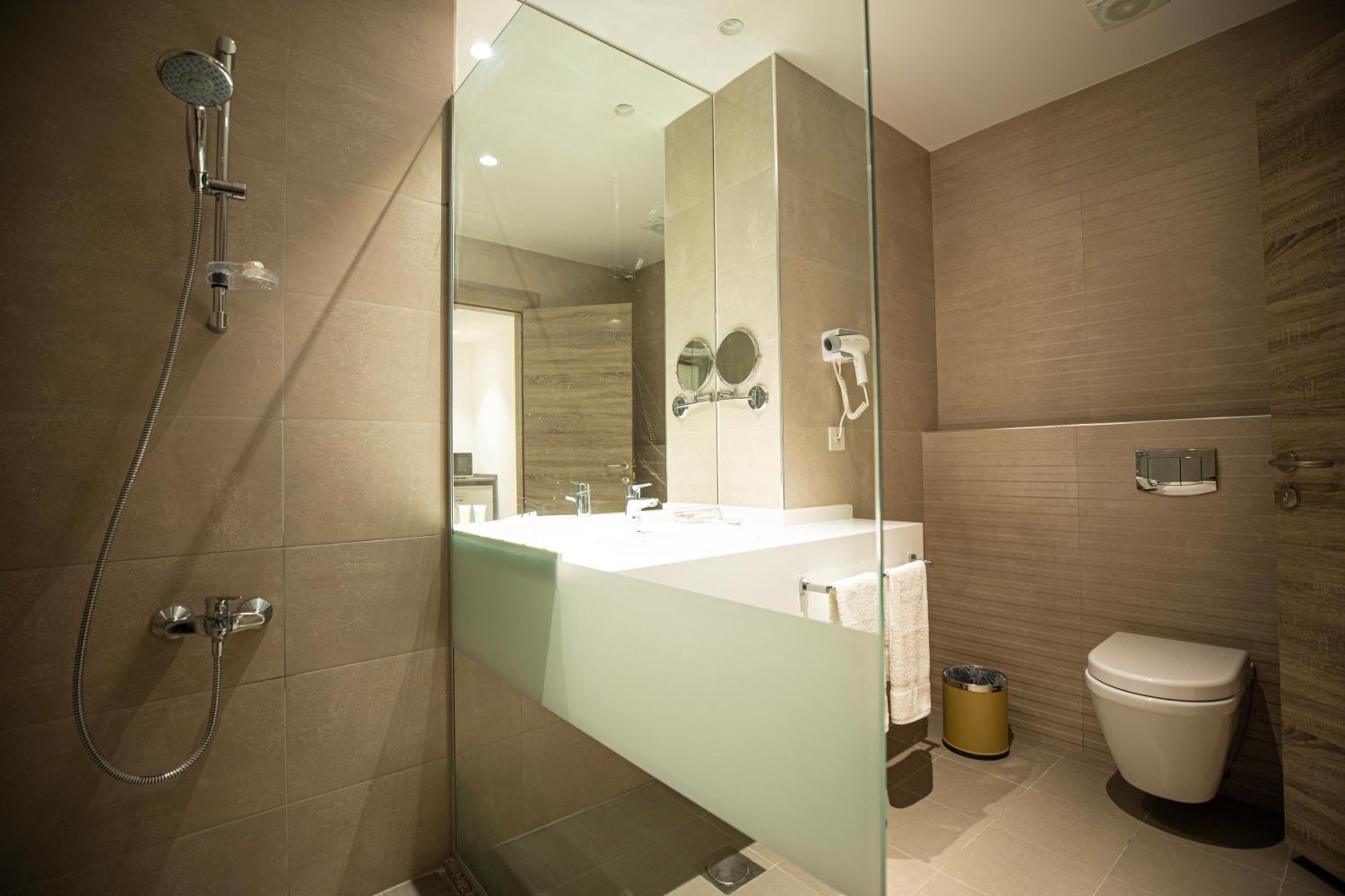 Deluxe Twin Room - Photo 6