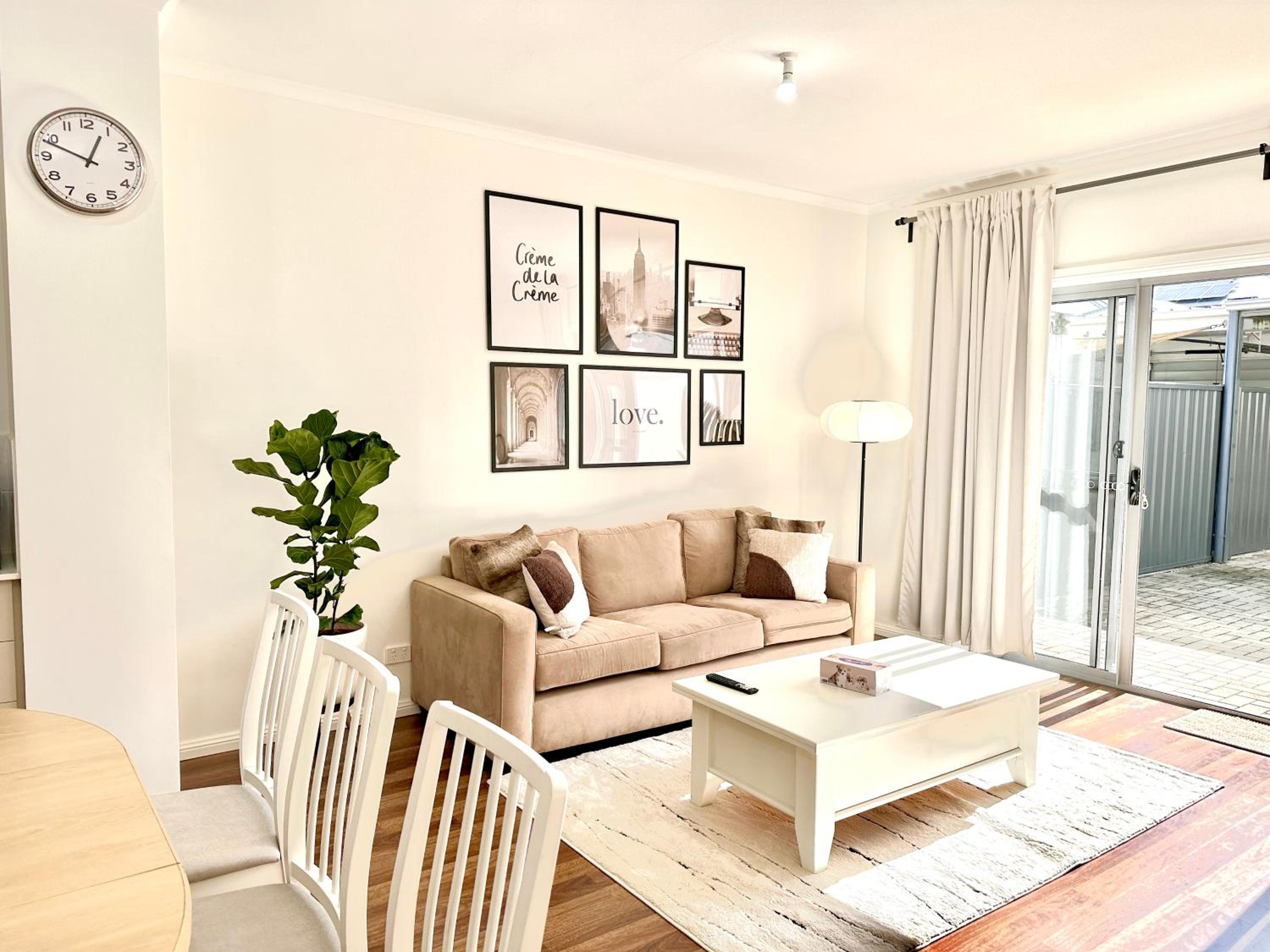 Three-Bedroom Apartment photo 1