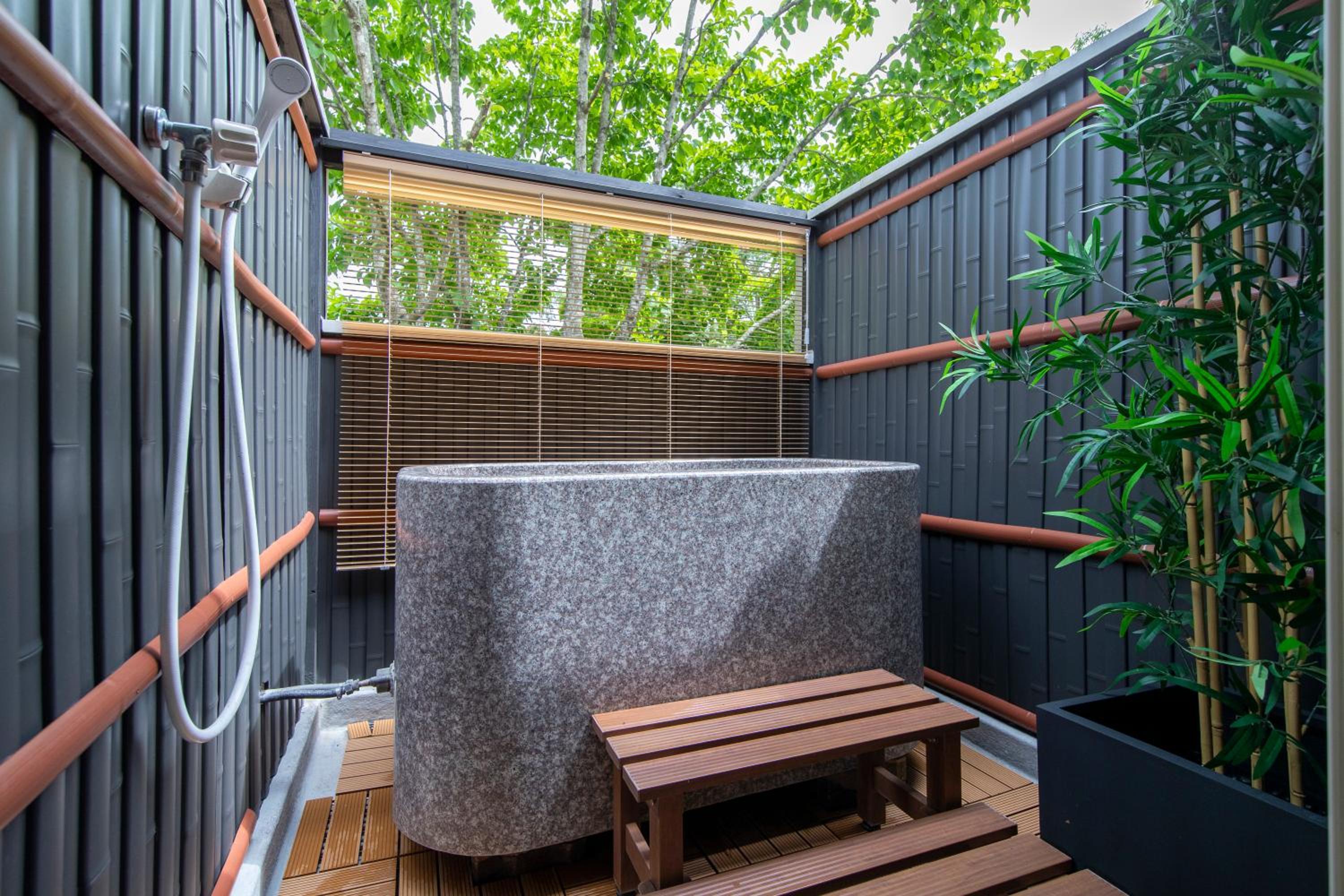 Double Room With Open Air Bath - Main Building - Photo 4