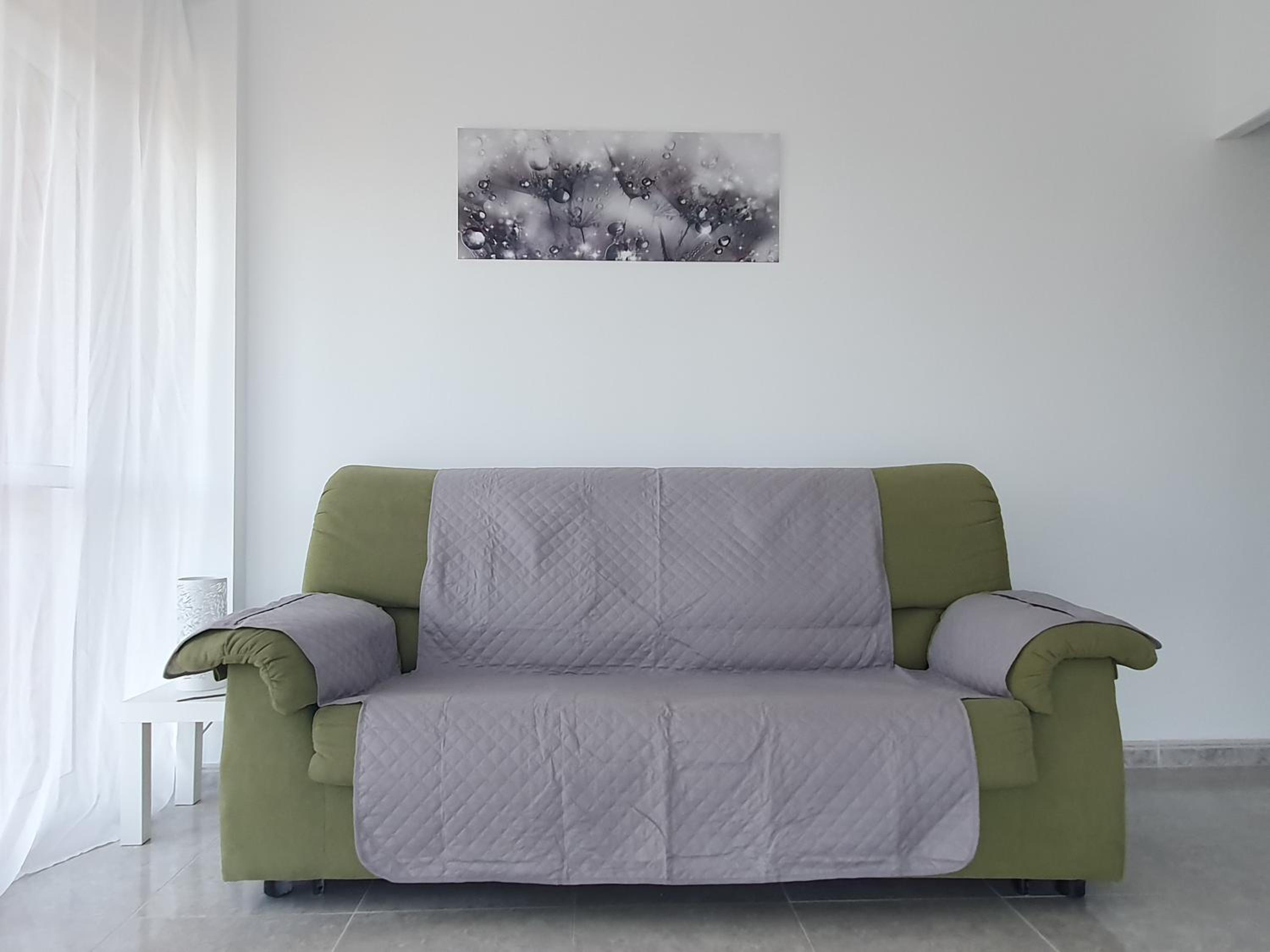 One-Bedroom Apartment photo 3