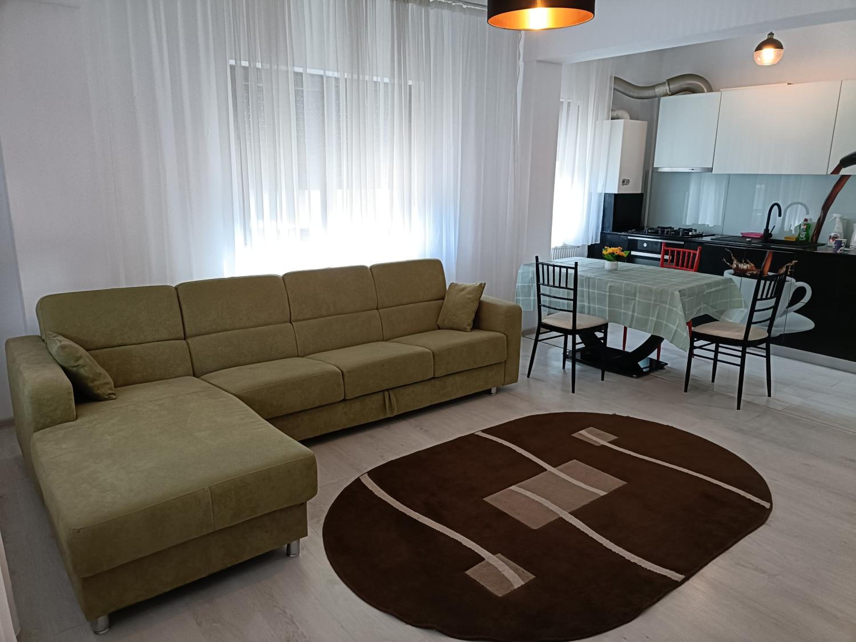 One-Bedroom Apartment photo 1