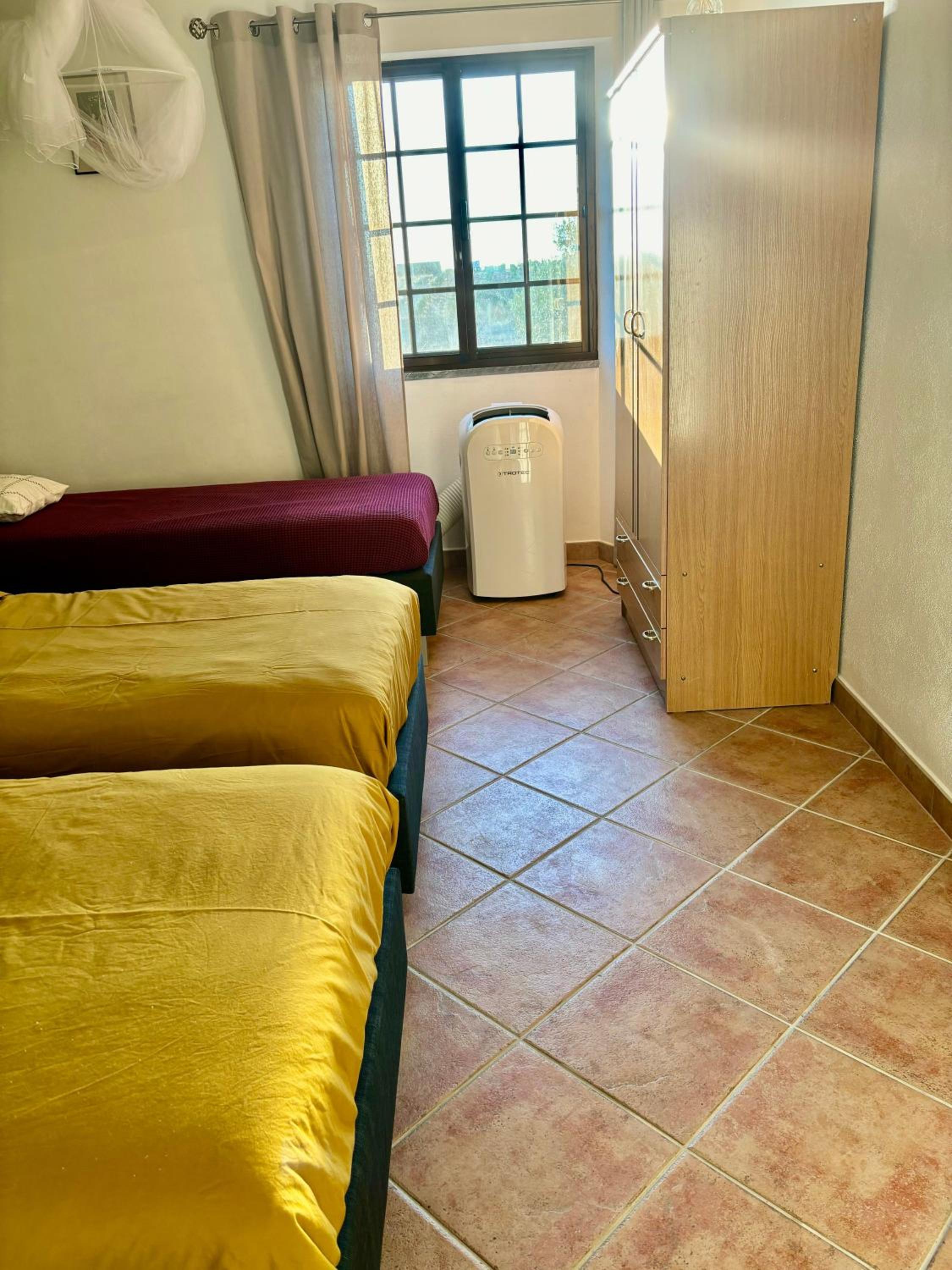 Triple Room with Private Bathroom photo 2