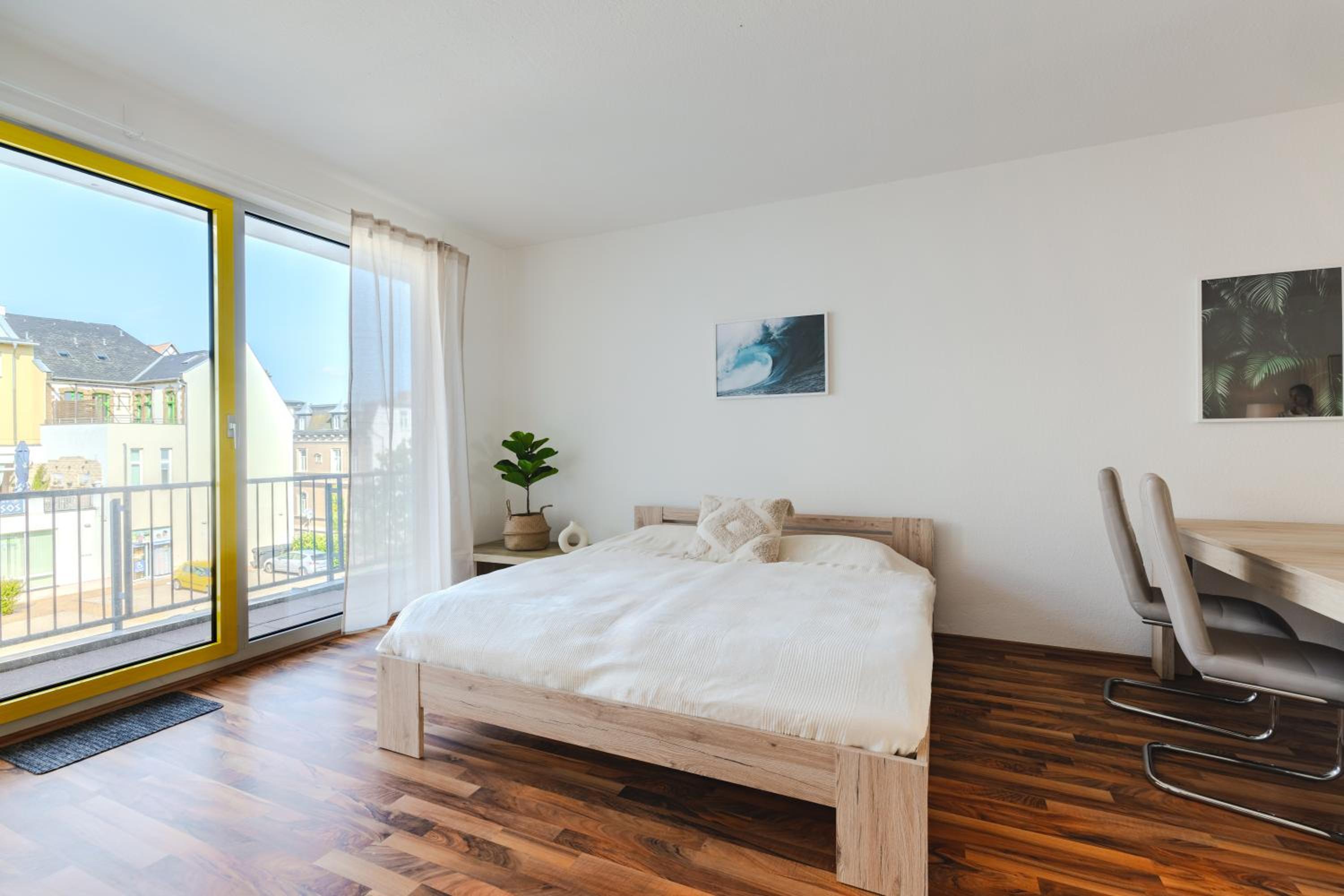 One-Bedroom Apartment photo 1