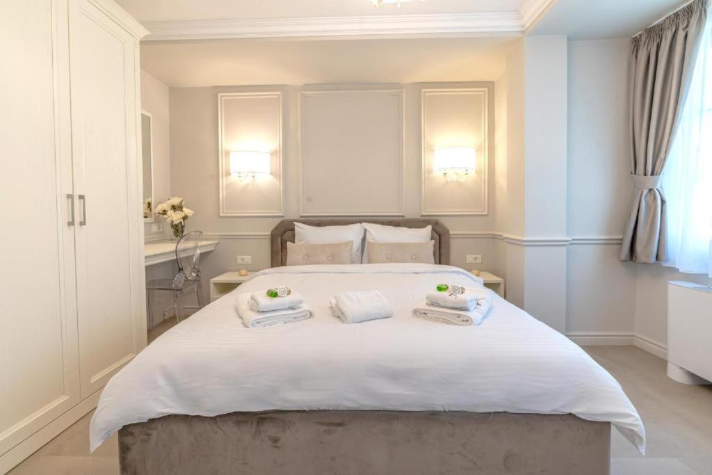 Double Room with Balcony photo 1